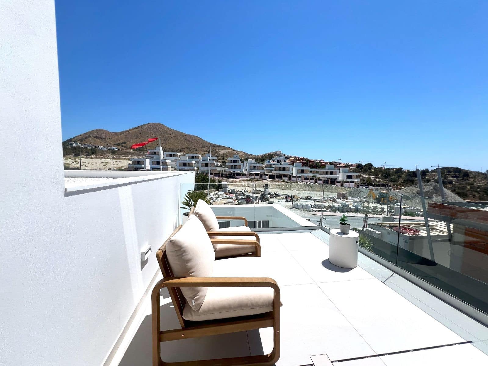 3 Zimmer Villa zu verkaufen in Cala de Finestrat mit Pool - 579.000 € (Ref: 9028359)