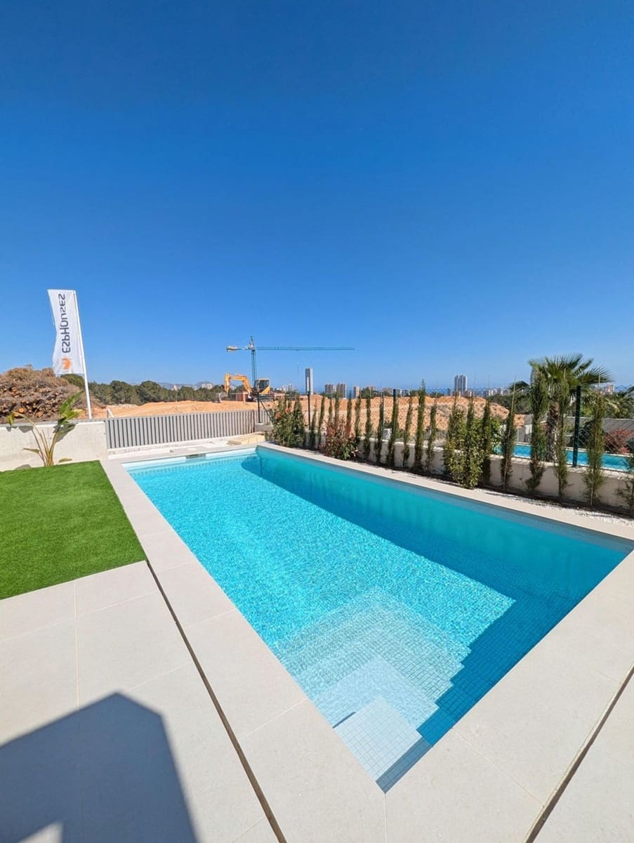 4 bedroom Villa for sale in Finestrat with pool garage - € 795,000 (Ref: 9028369)