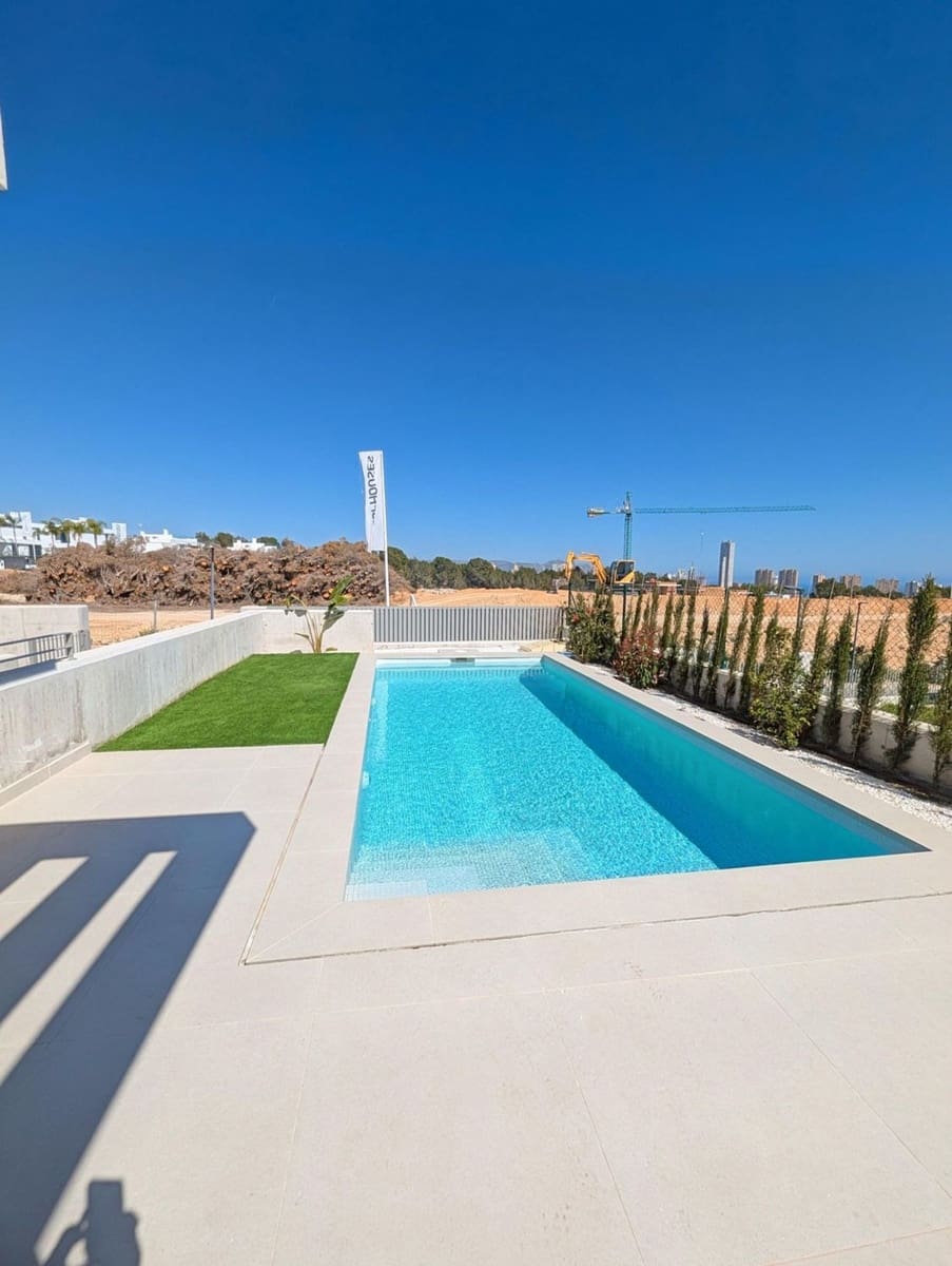 4 bedroom Villa for sale in Finestrat with pool garage - € 795,000 (Ref: 9028369)