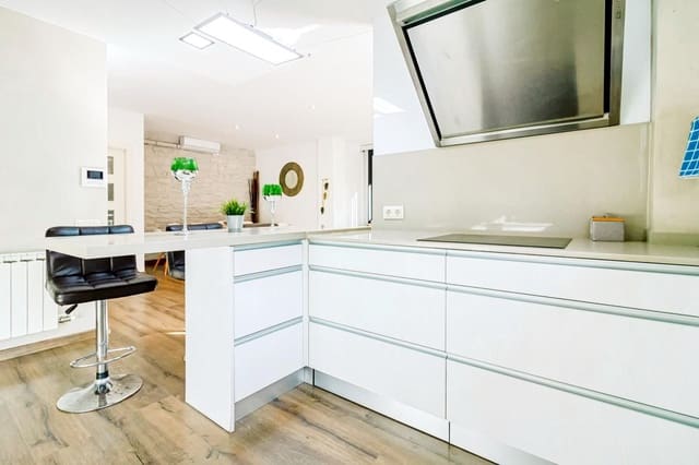 5 camera da letto Villa in vendita in Alella con piscina - 629.000 € (Rif: 9028371)