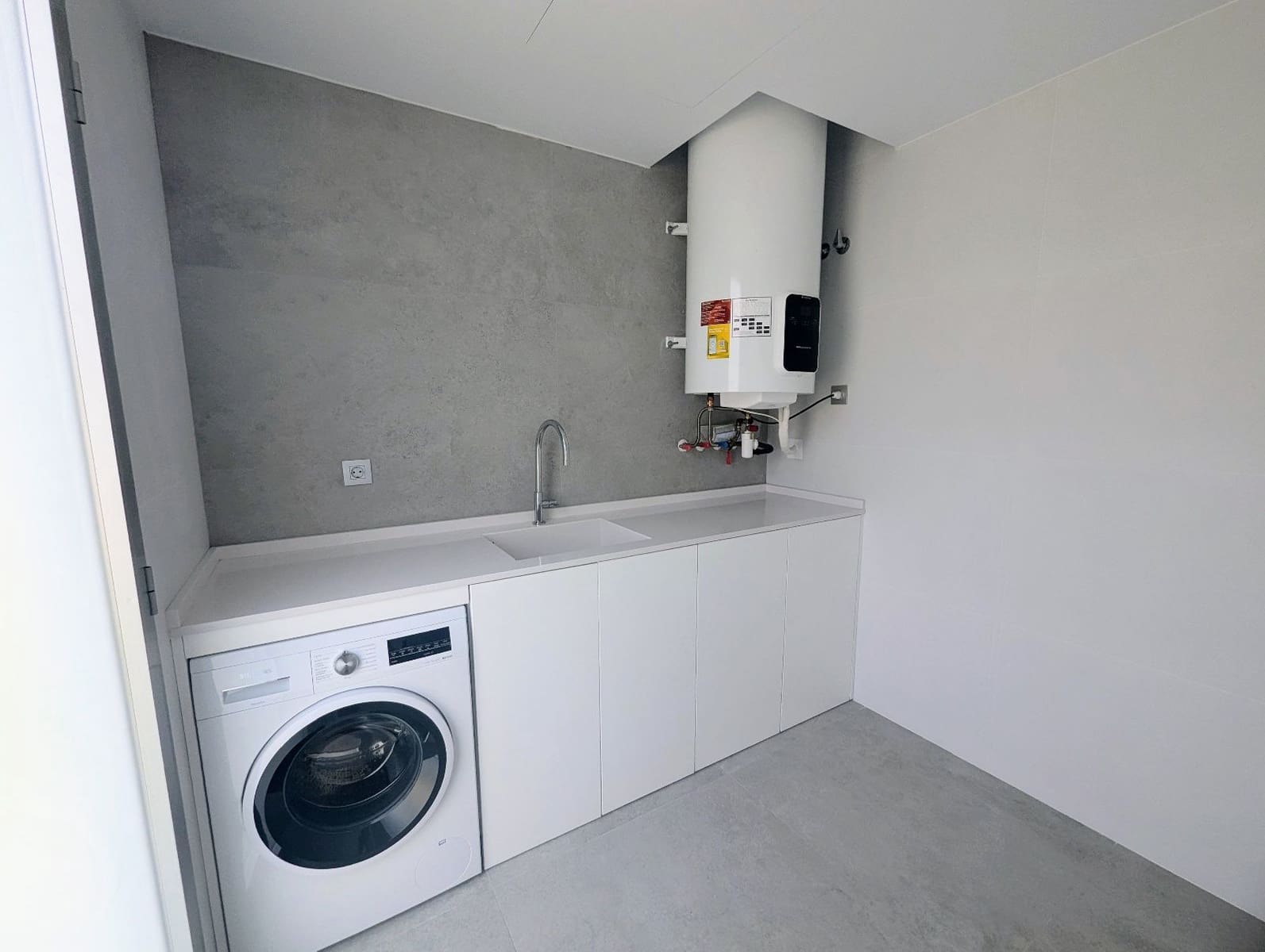 3 bedroom Villa for sale in Finestrat with pool garage - € 860,000 (Ref: 9041996)