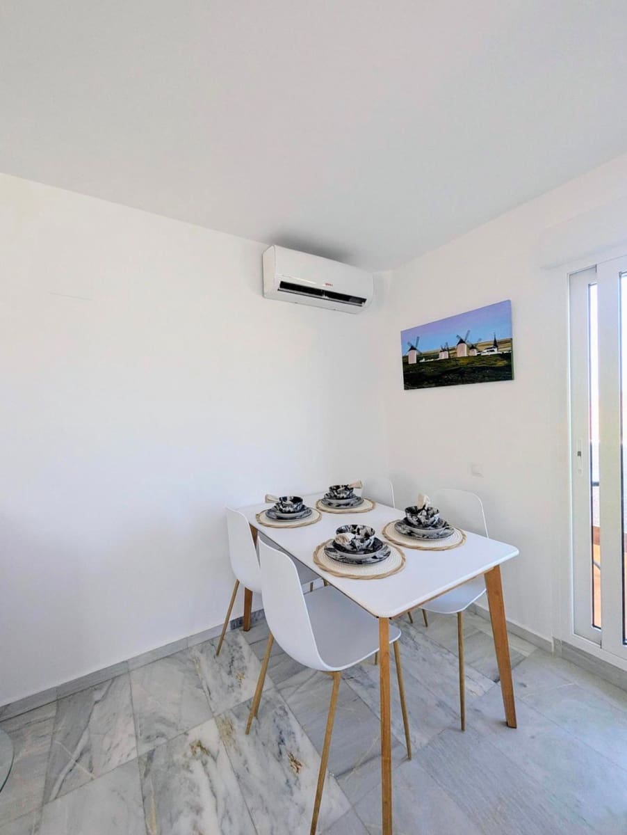 Piso de 2 habitaciones en Benidorm en venta con piscina garaje - 263.900 € (Ref: 9168859)