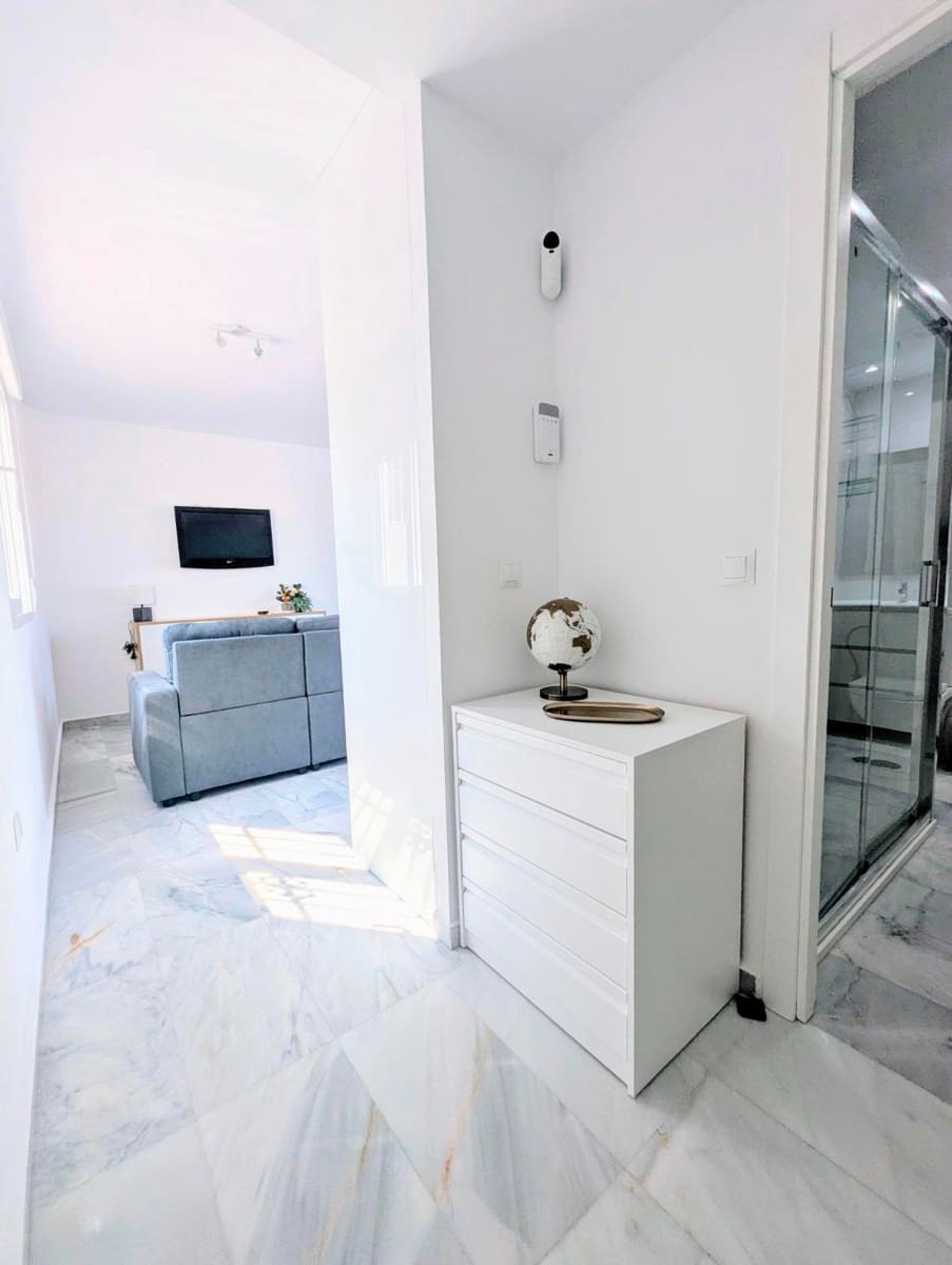 Piso de 2 habitaciones en Benidorm en venta con piscina garaje - 263.900 € (Ref: 9168859)