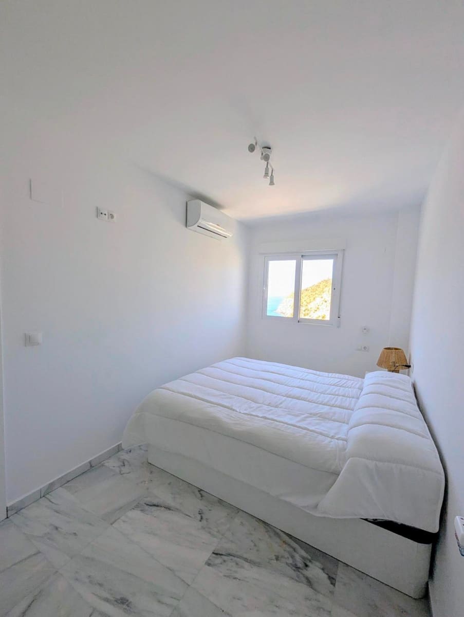 Piso de 2 habitaciones en Benidorm en venta con piscina garaje - 263.900 € (Ref: 9168859)