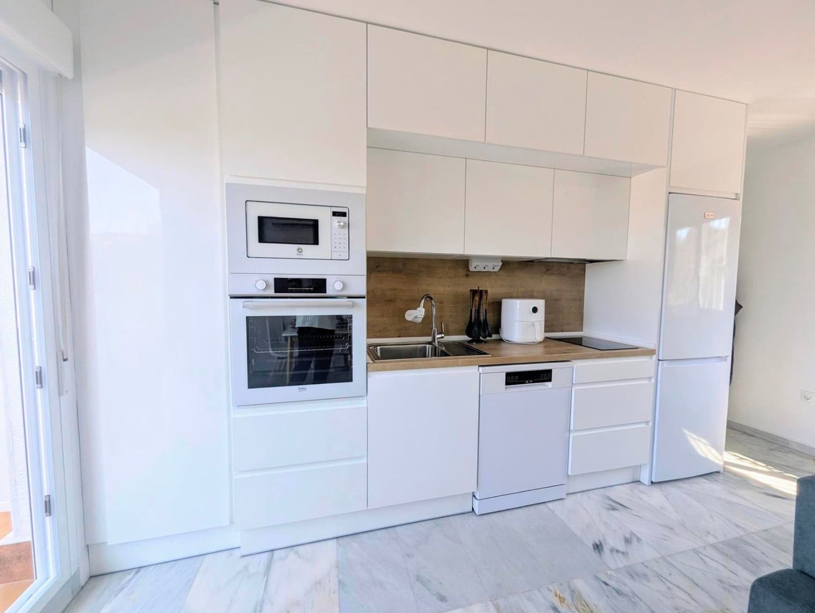 Piso de 2 habitaciones en Benidorm en venta con piscina garaje - 263.900 € (Ref: 9168859)