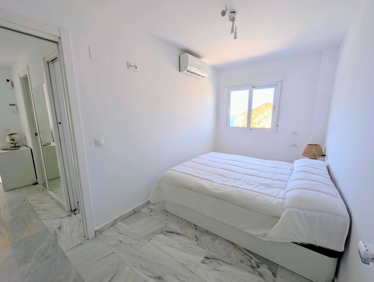 Piso de 2 habitaciones en Benidorm en venta con piscina garaje - 263.900 € (Ref: 9168859)