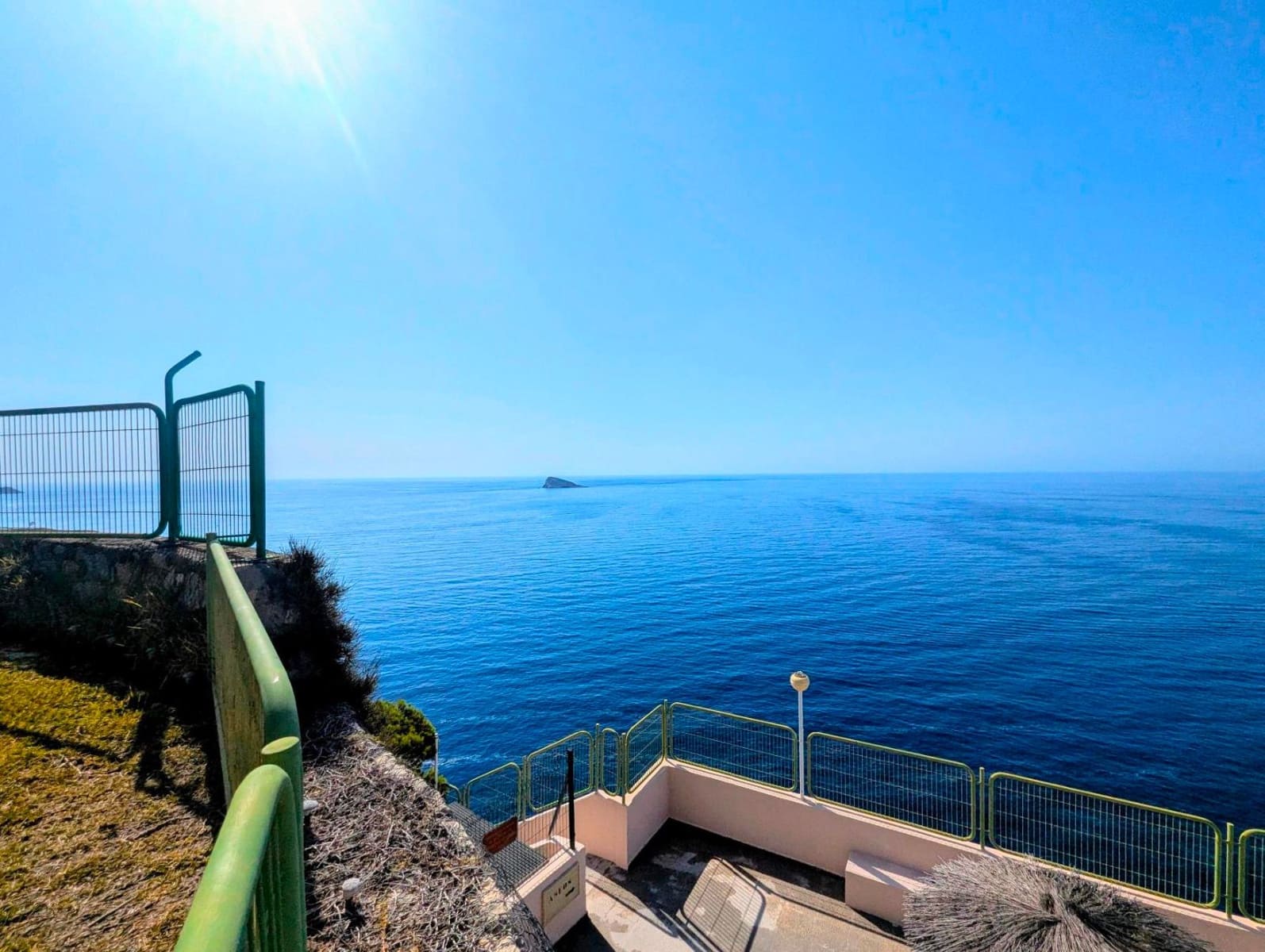 Piso de 2 habitaciones en Benidorm en venta con piscina garaje - 263.900 € (Ref: 9168859)