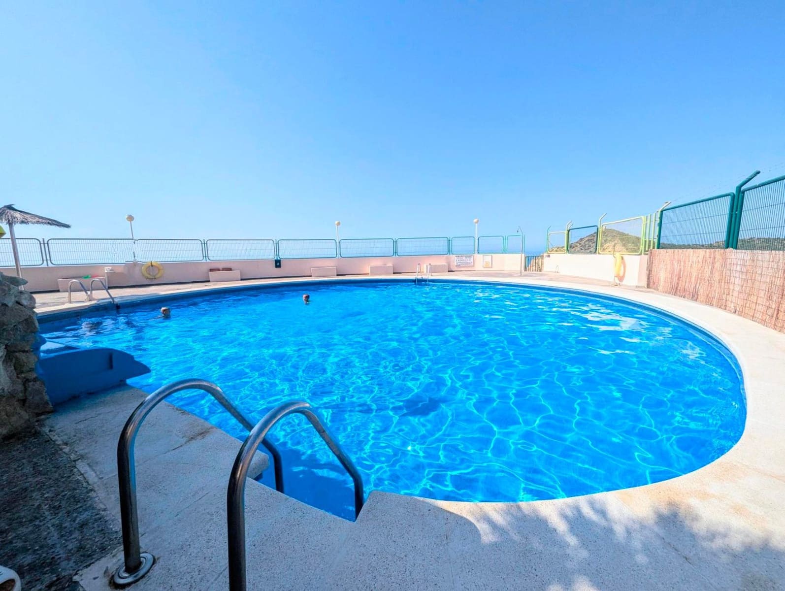 Piso de 2 habitaciones en Benidorm en venta con piscina garaje - 263.900 € (Ref: 9168859)