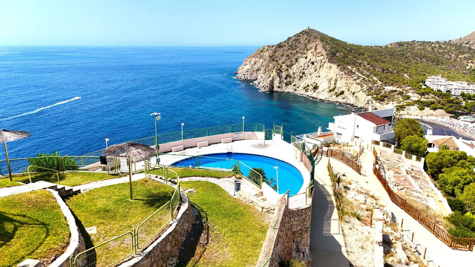 Piso de 2 habitaciones en Benidorm en venta con piscina garaje - 263.900 € (Ref: 9168859)