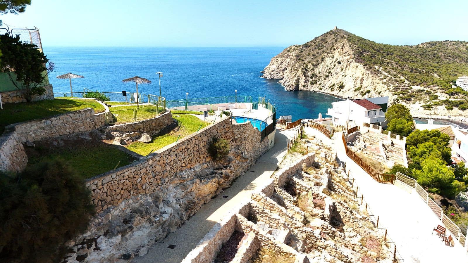 Piso de 2 habitaciones en Benidorm en venta con piscina garaje - 263.900 € (Ref: 9168859)