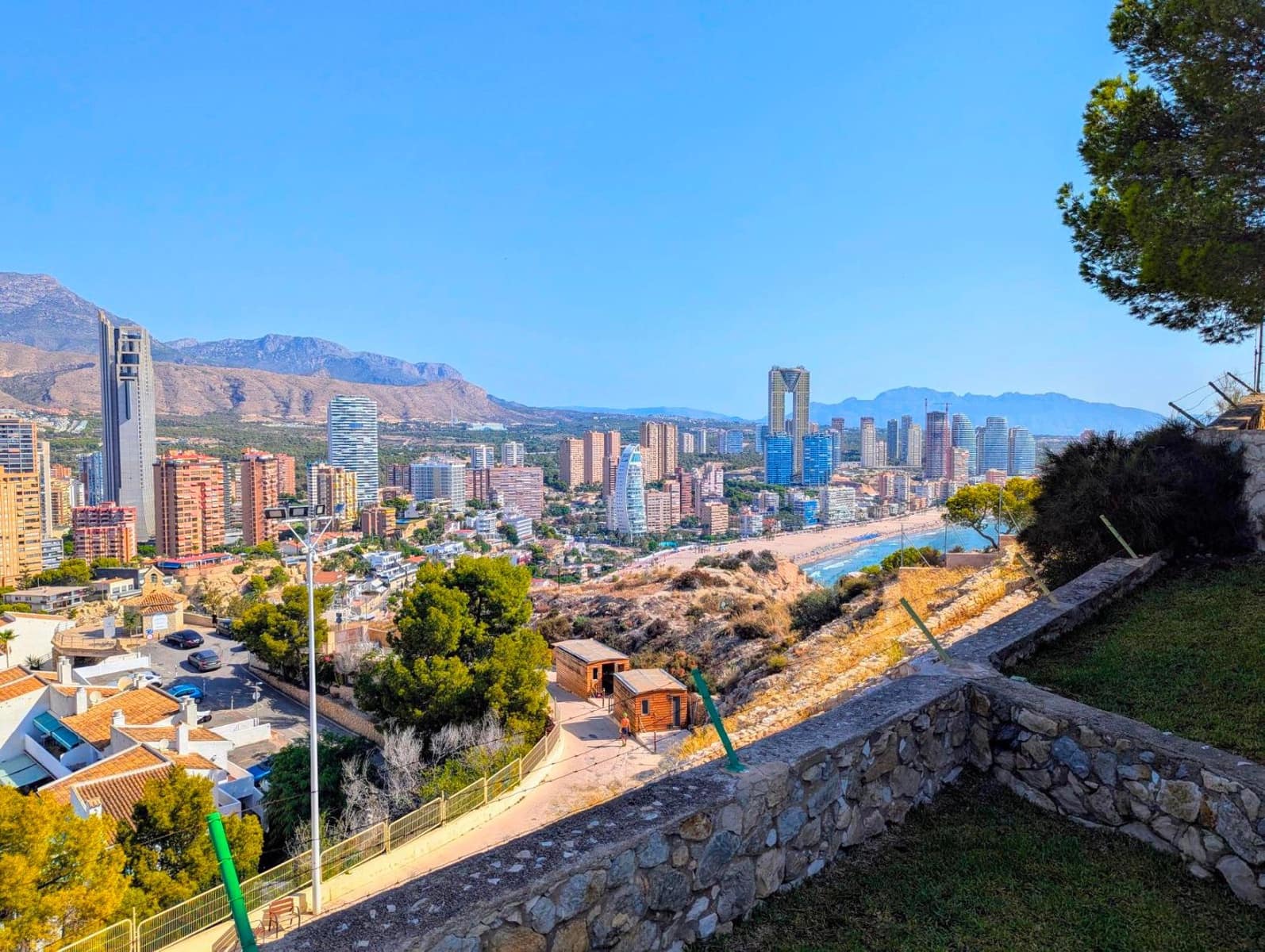 Piso de 2 habitaciones en Benidorm en venta con piscina garaje - 263.900 € (Ref: 9168859)