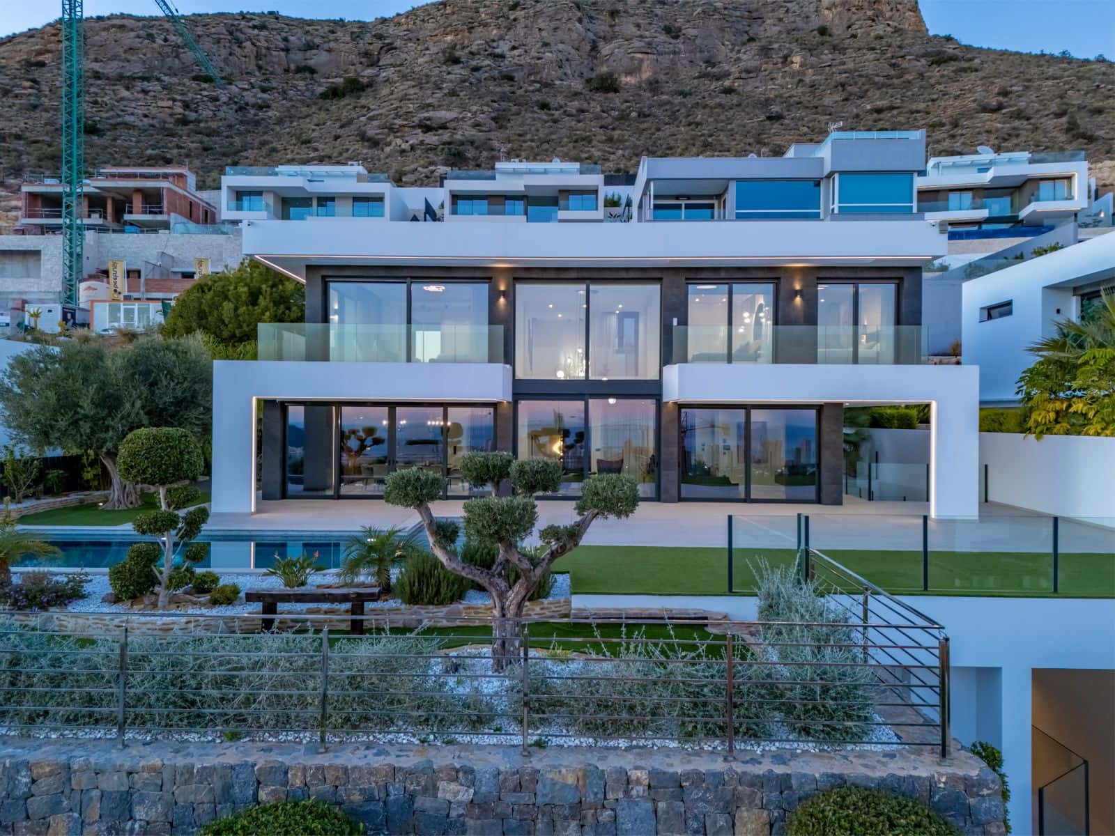 7 bedroom Villa for sale in Finestrat with pool garage - € 3,950,000 (Ref: 9199933)