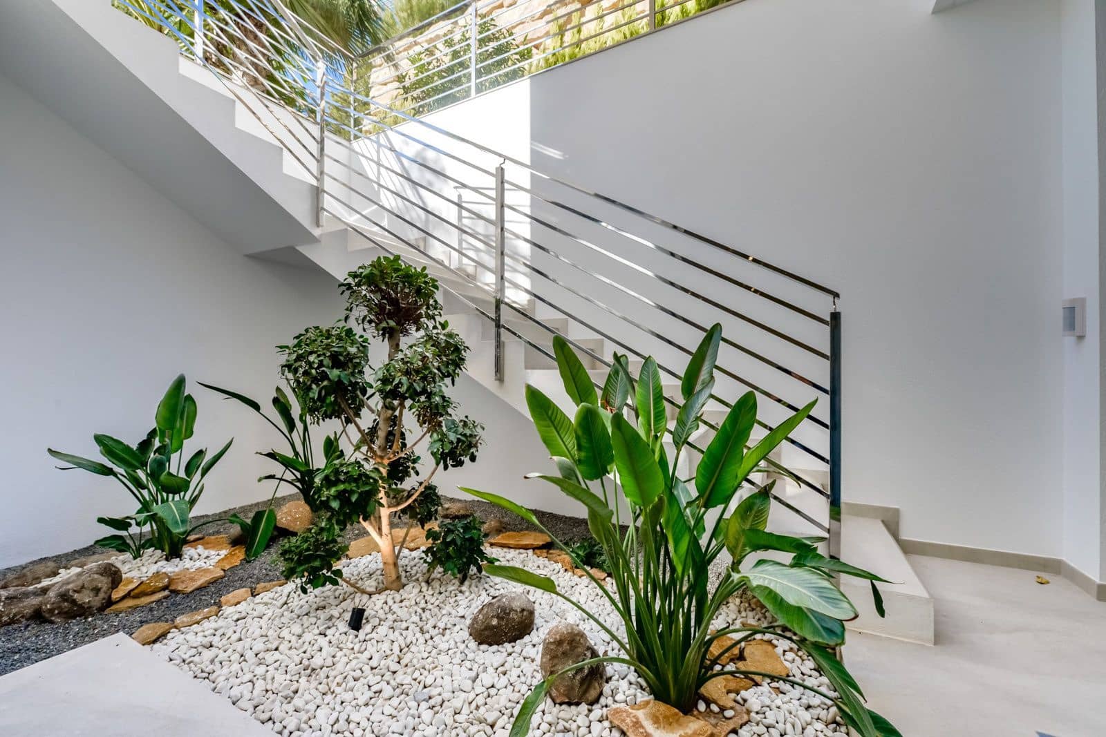 7 bedroom Villa for sale in Finestrat with pool garage - € 3,950,000 (Ref: 9199933)