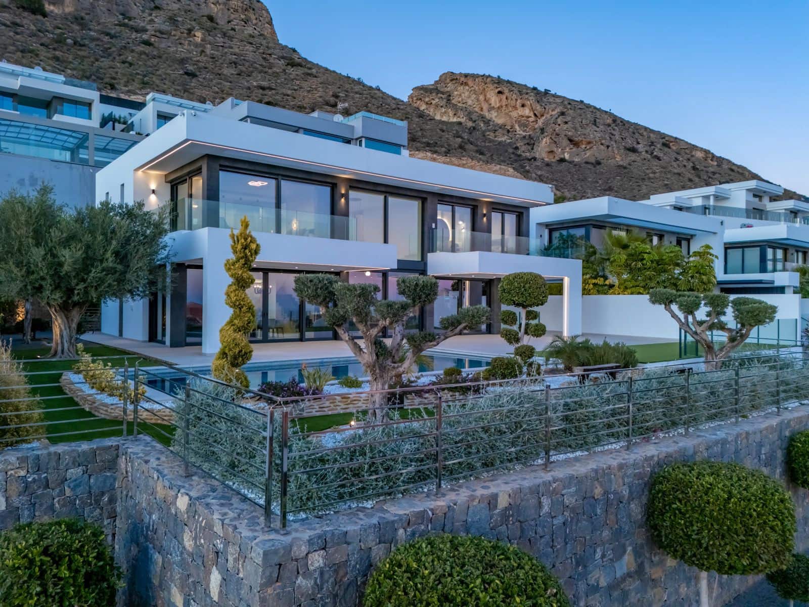 7 bedroom Villa for sale in Finestrat with pool garage - € 3,950,000 (Ref: 9199933)