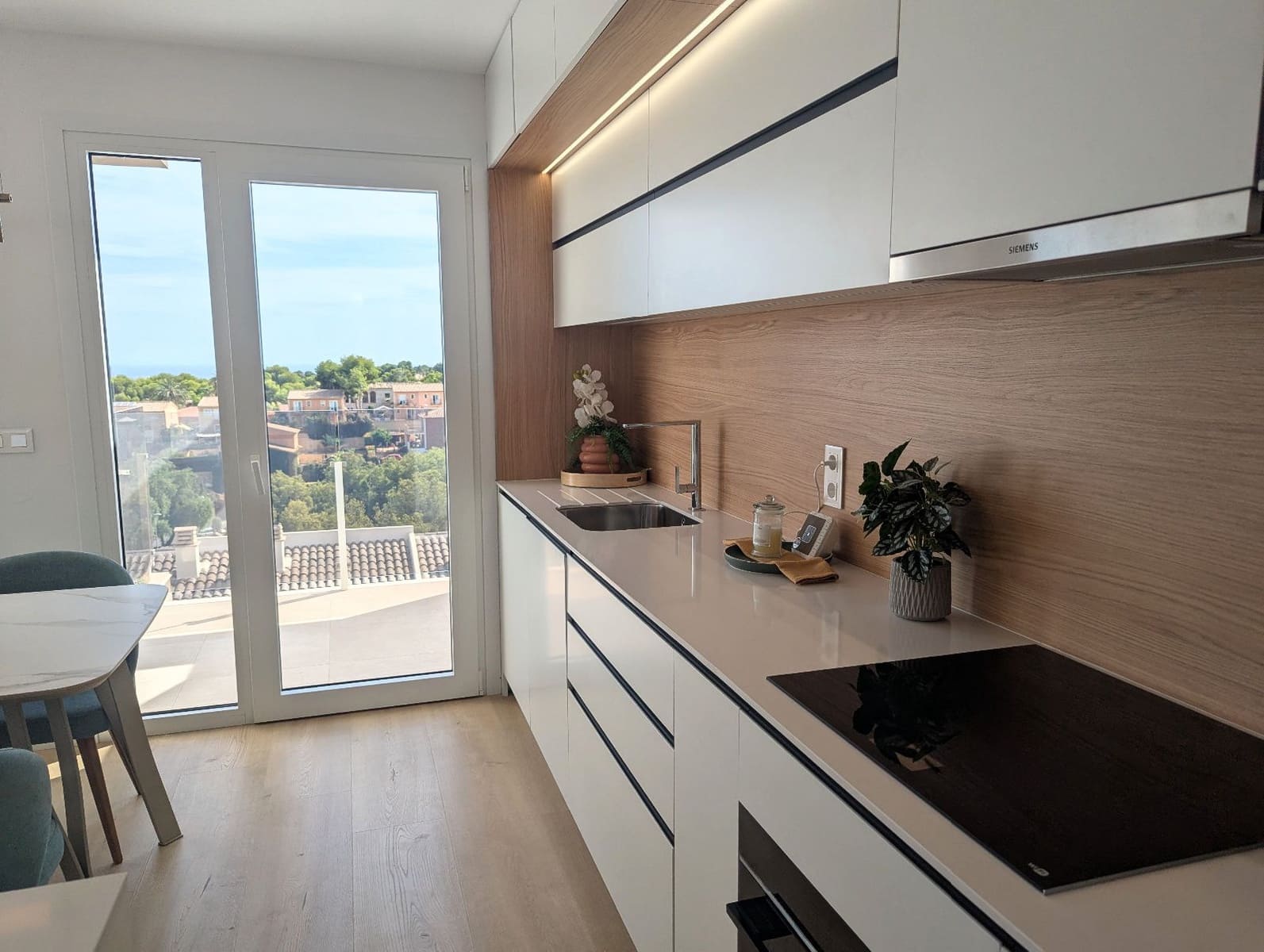 4 quarto Casa em Banda para venda em La Nucia com piscina garagem - 427 000 € (Ref: 9205731)