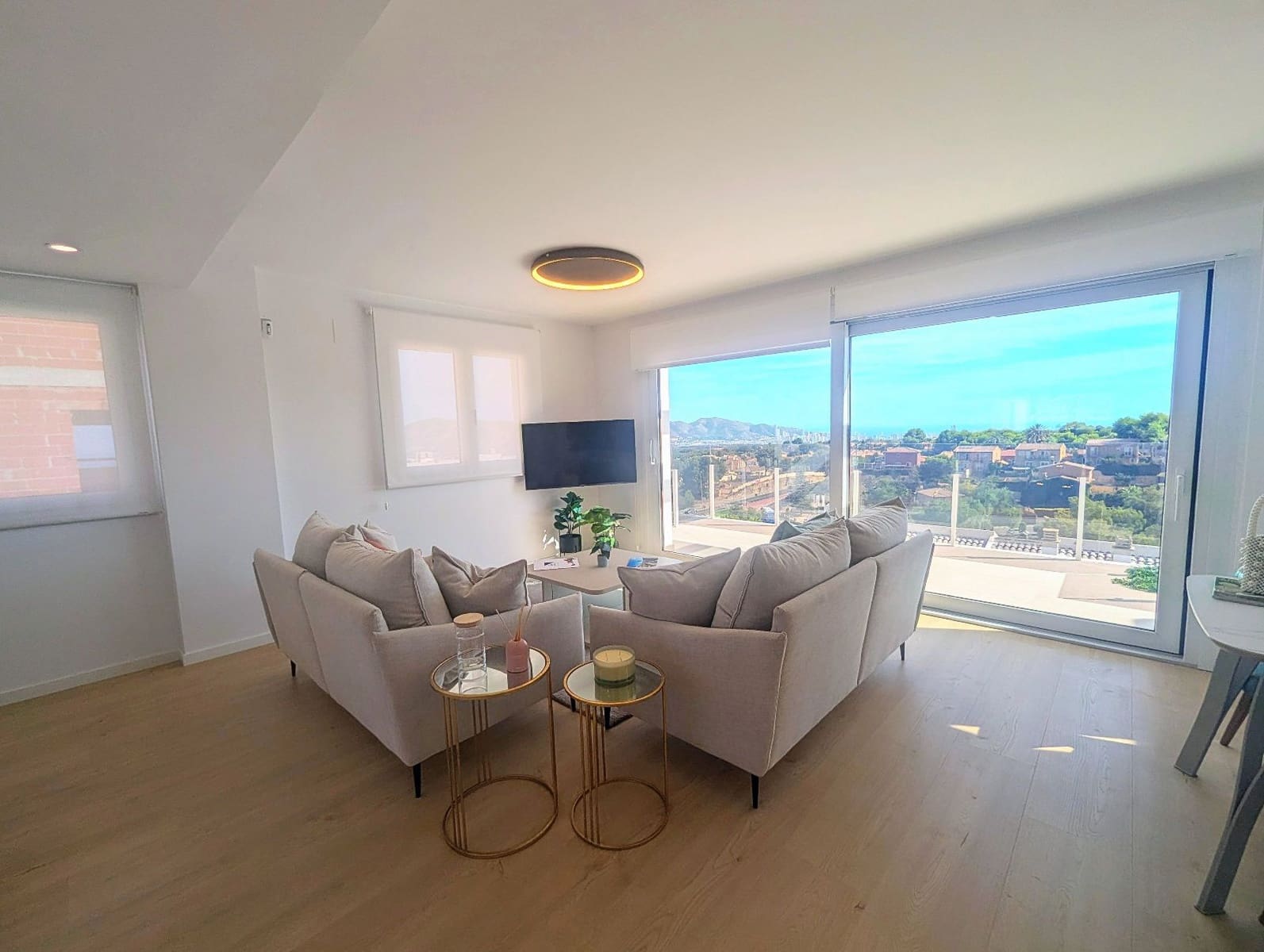 4 quarto Casa em Banda para venda em La Nucia com piscina garagem - 427 000 € (Ref: 9205731)