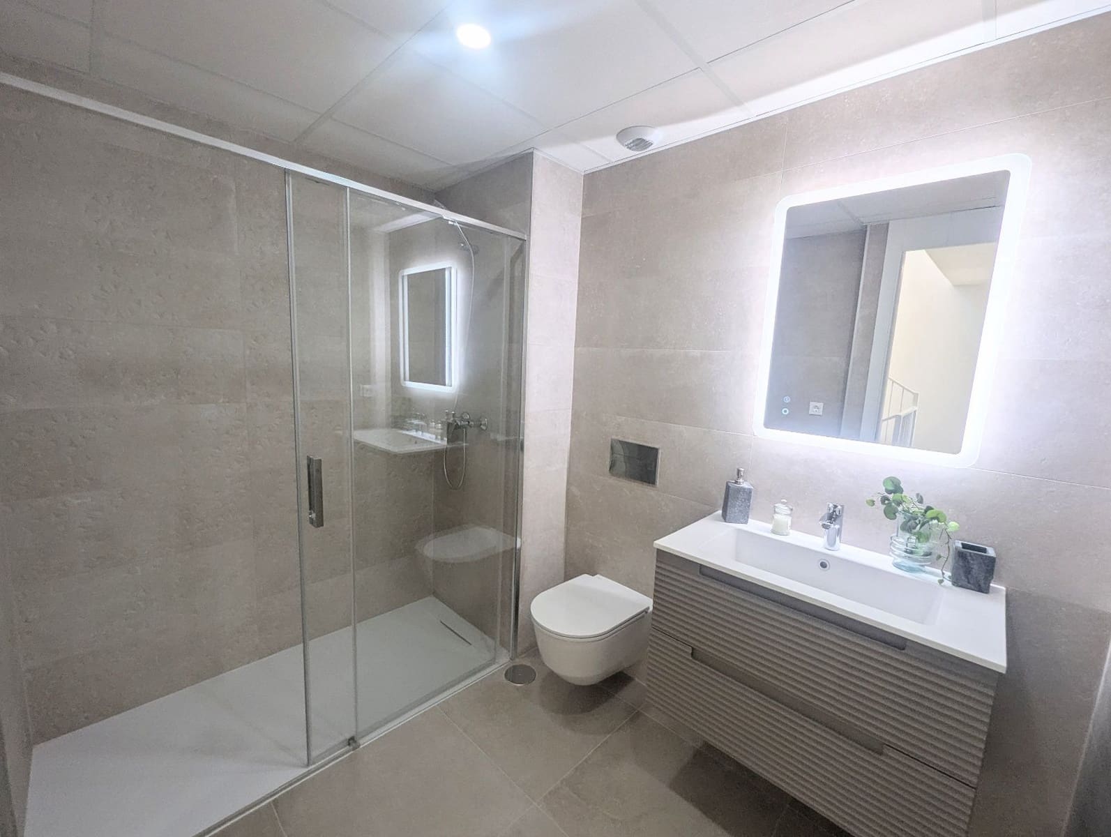 4 quarto Casa em Banda para venda em La Nucia com piscina garagem - 427 000 € (Ref: 9205731)