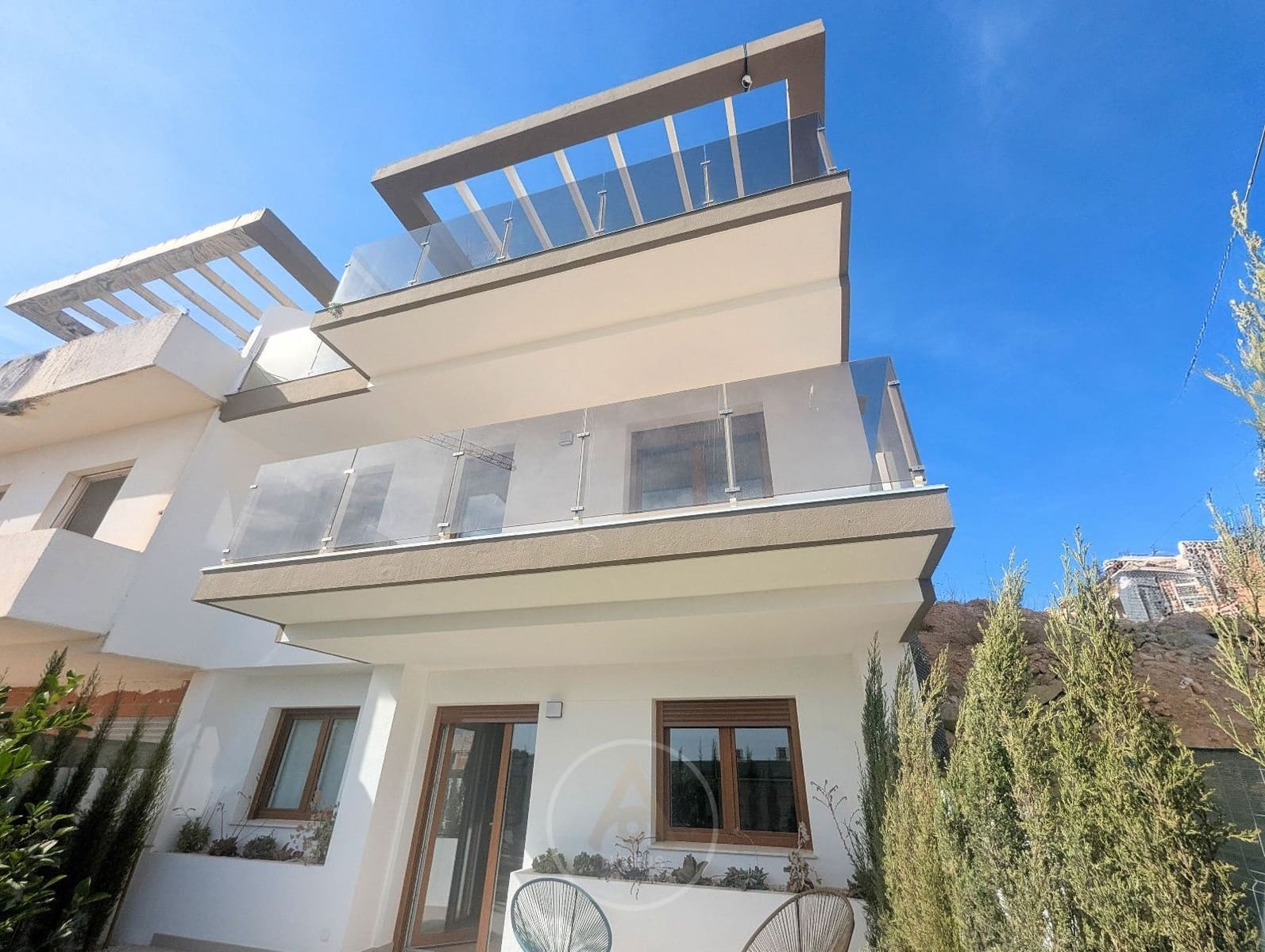 4 quarto Casa em Banda para venda em La Nucia com piscina garagem - 427 000 € (Ref: 9205731)