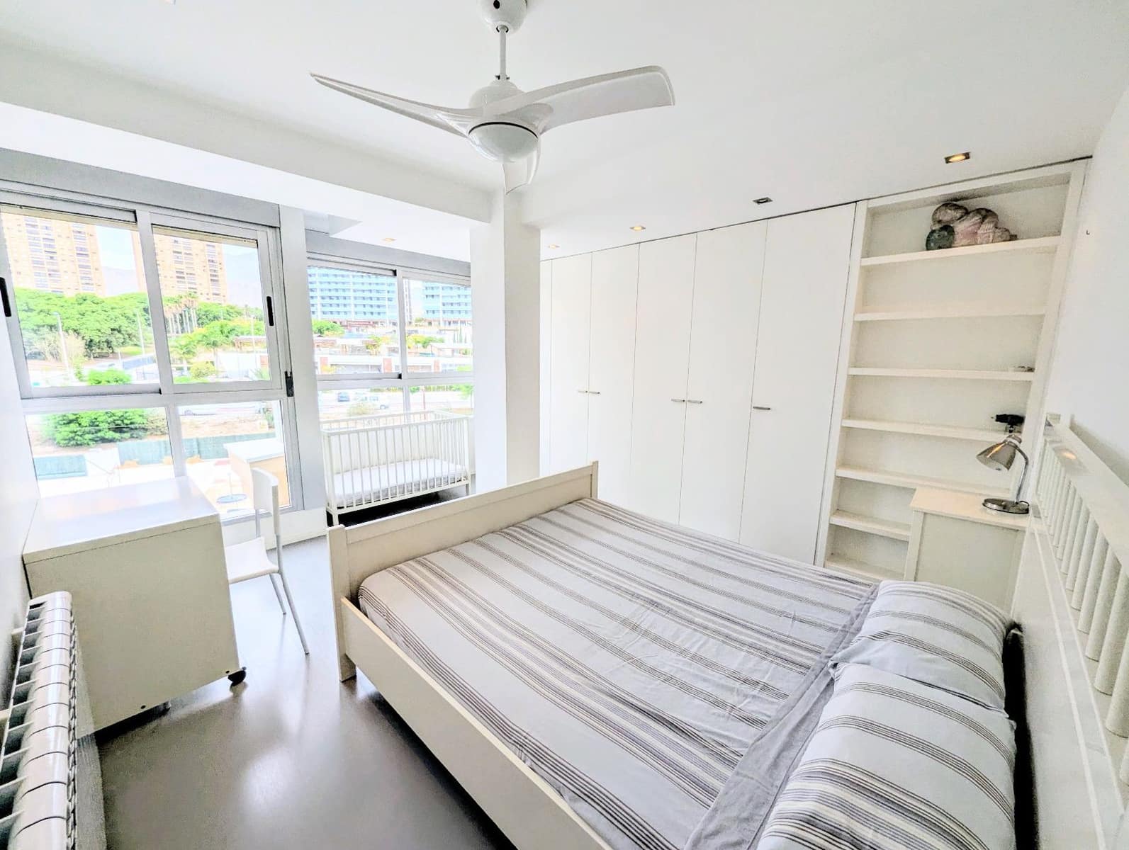 Appartement de 3 chambres à louer à Benidorm avec piscine - 1 500 € (Ref: 9207506)