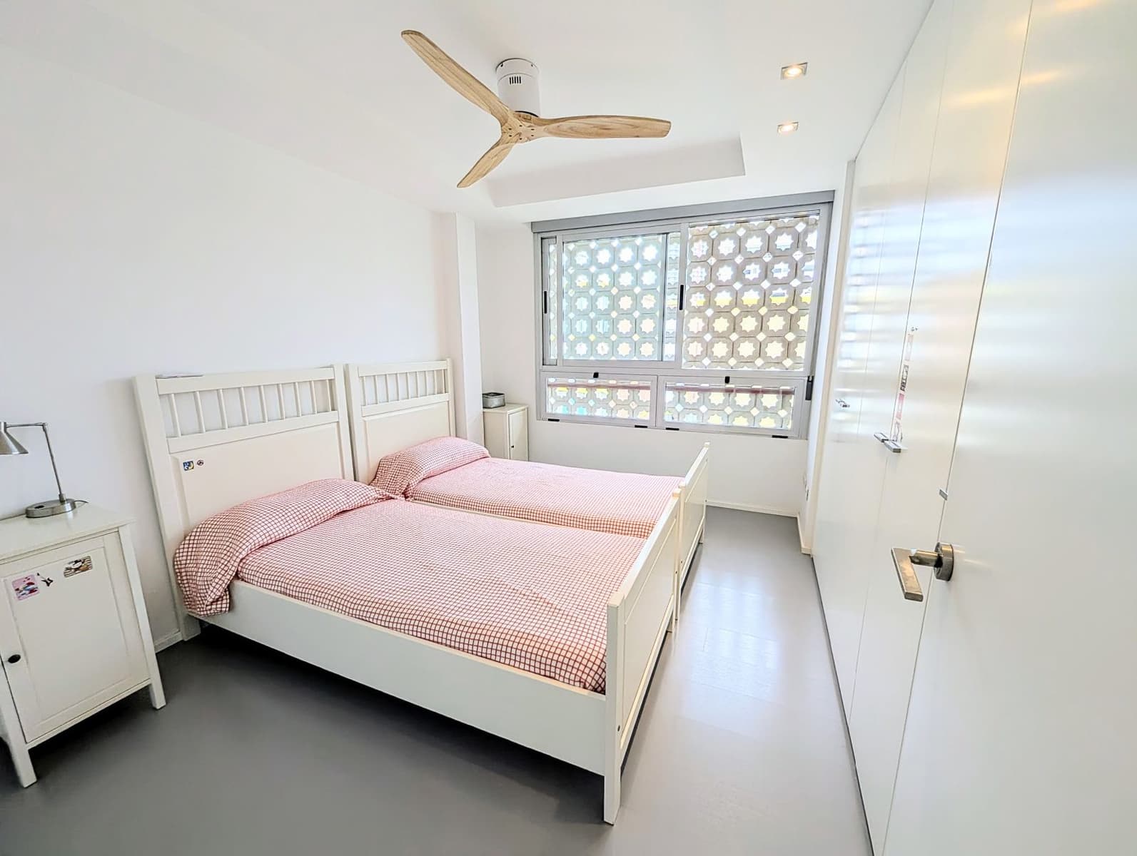 Appartement de 3 chambres à louer à Benidorm avec piscine - 1 500 € (Ref: 9207506)