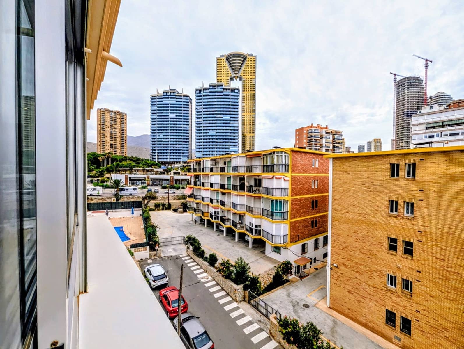 Appartement de 3 chambres à louer à Benidorm avec piscine - 1 500 € (Ref: 9207506)