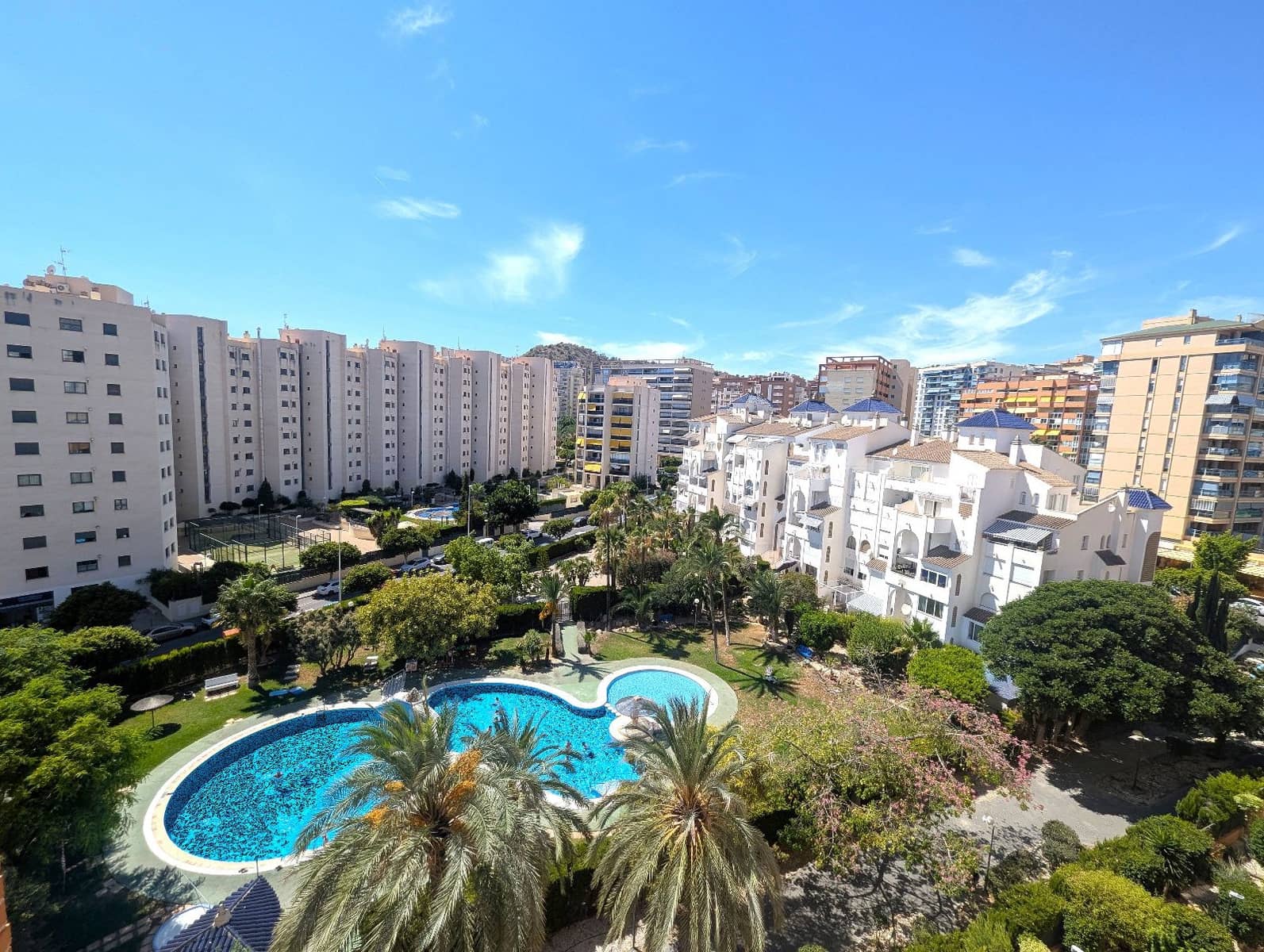 Piso de 2 habitaciones en La Villajoyosa / Vila Joiosa en venta con piscina garaje - 350.000 € (Ref: 9211545)