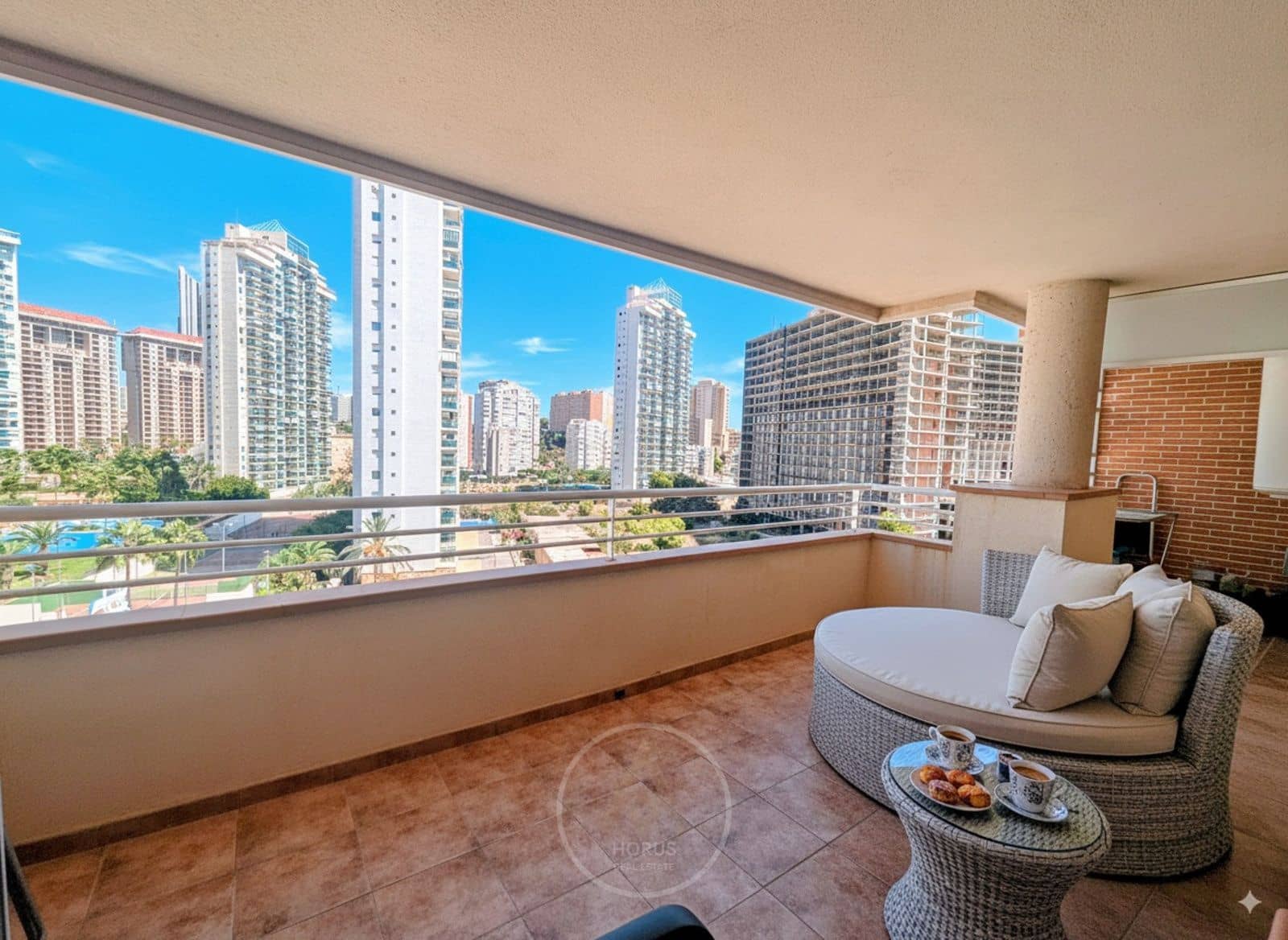 Piso de 2 habitaciones en La Villajoyosa / Vila Joiosa en venta con piscina garaje - 350.000 € (Ref: 9211545)