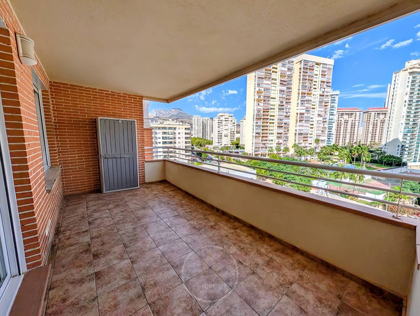 Piso de 2 habitaciones en La Villajoyosa / Vila Joiosa en venta con piscina garaje - 350.000 € (Ref: 9211545)