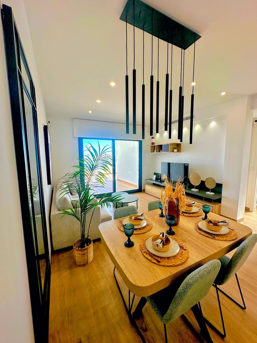 2 soveværelse Byhus til salg i Torrevieja med swimmingpool - € 269.900 (Ref: 9221614)