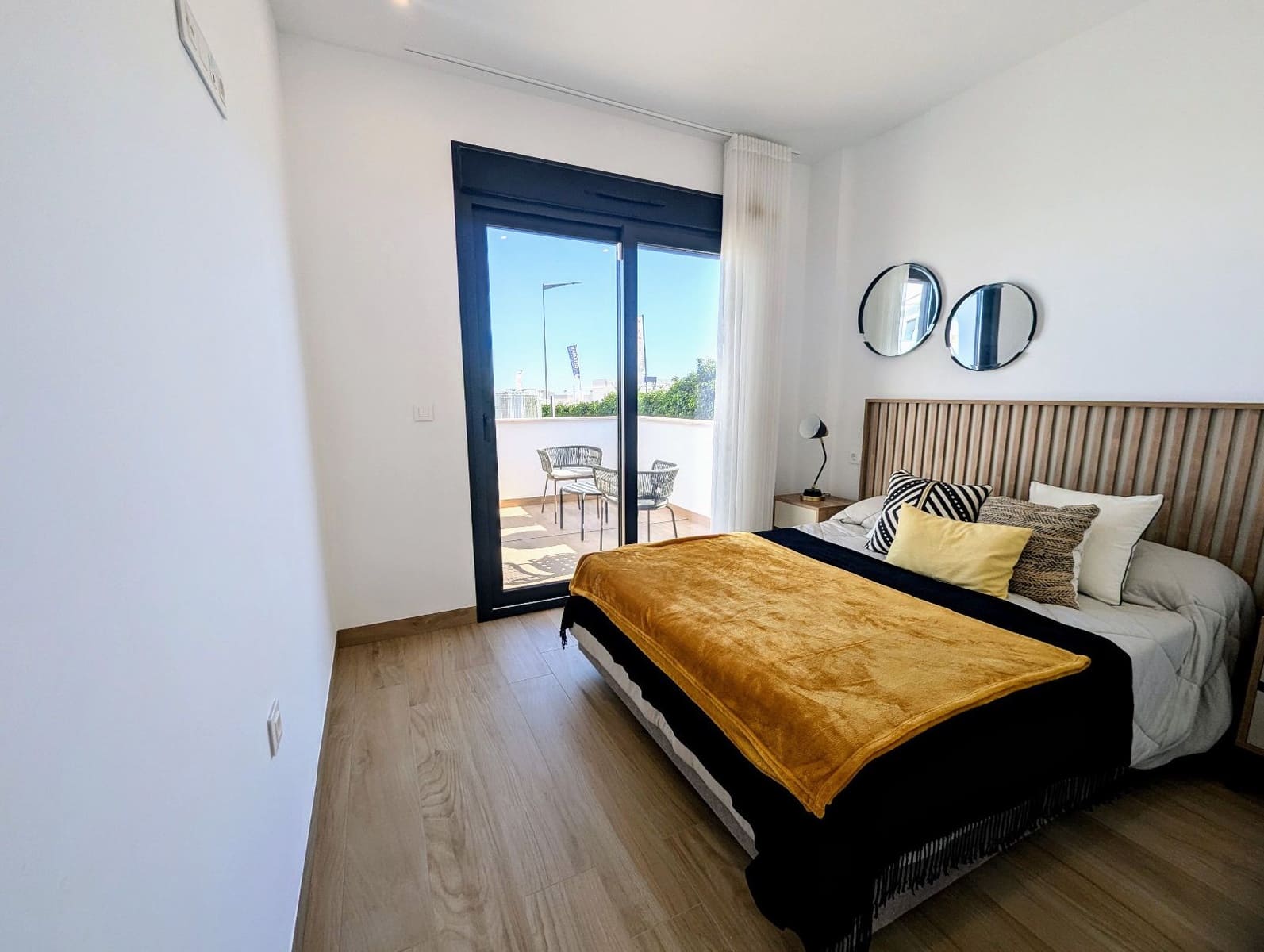 2 soveværelse Byhus til salg i Torrevieja med swimmingpool - € 269.900 (Ref: 9221614)