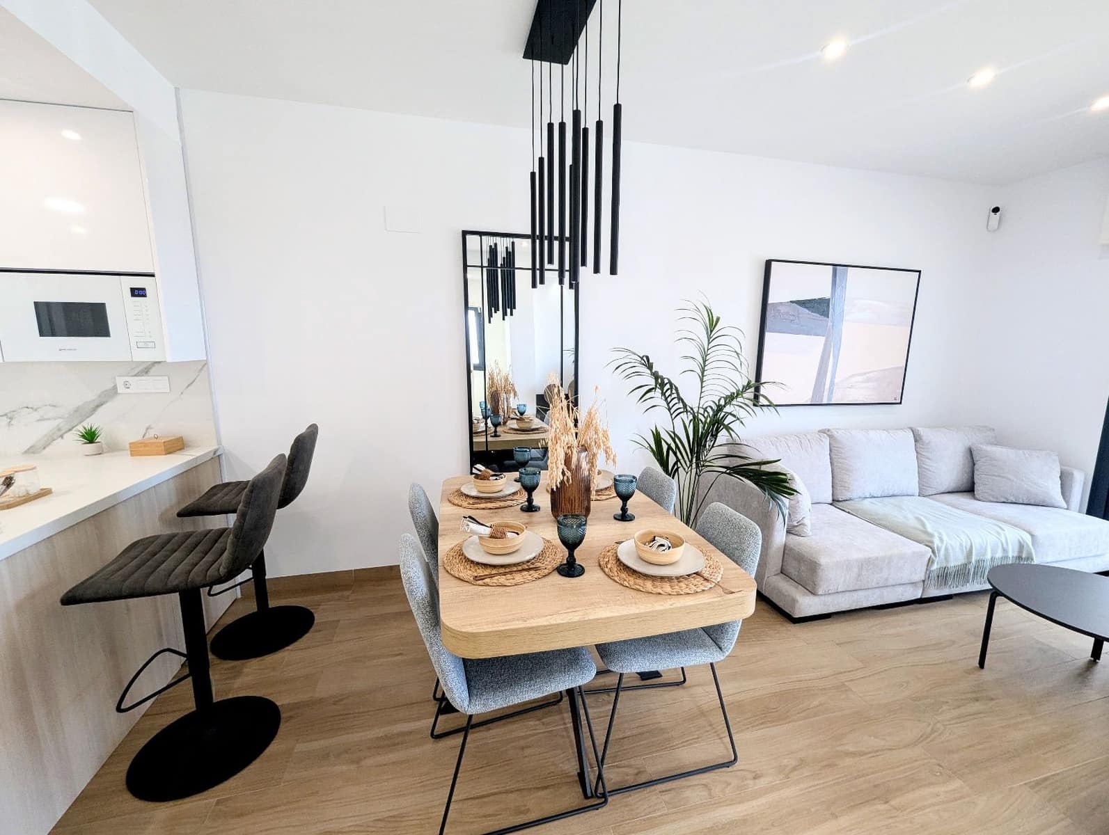 2 soveværelse Byhus til salg i Torrevieja med swimmingpool - € 269.900 (Ref: 9221614)