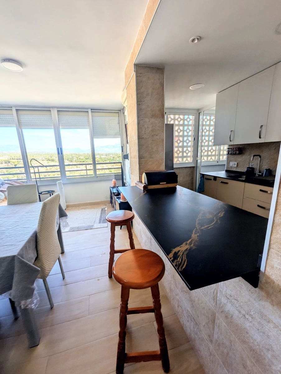 1 soveværelse Lejlighed til salg i Benidorm med swimmingpool garage - € 299.000 (Ref: 9221615)