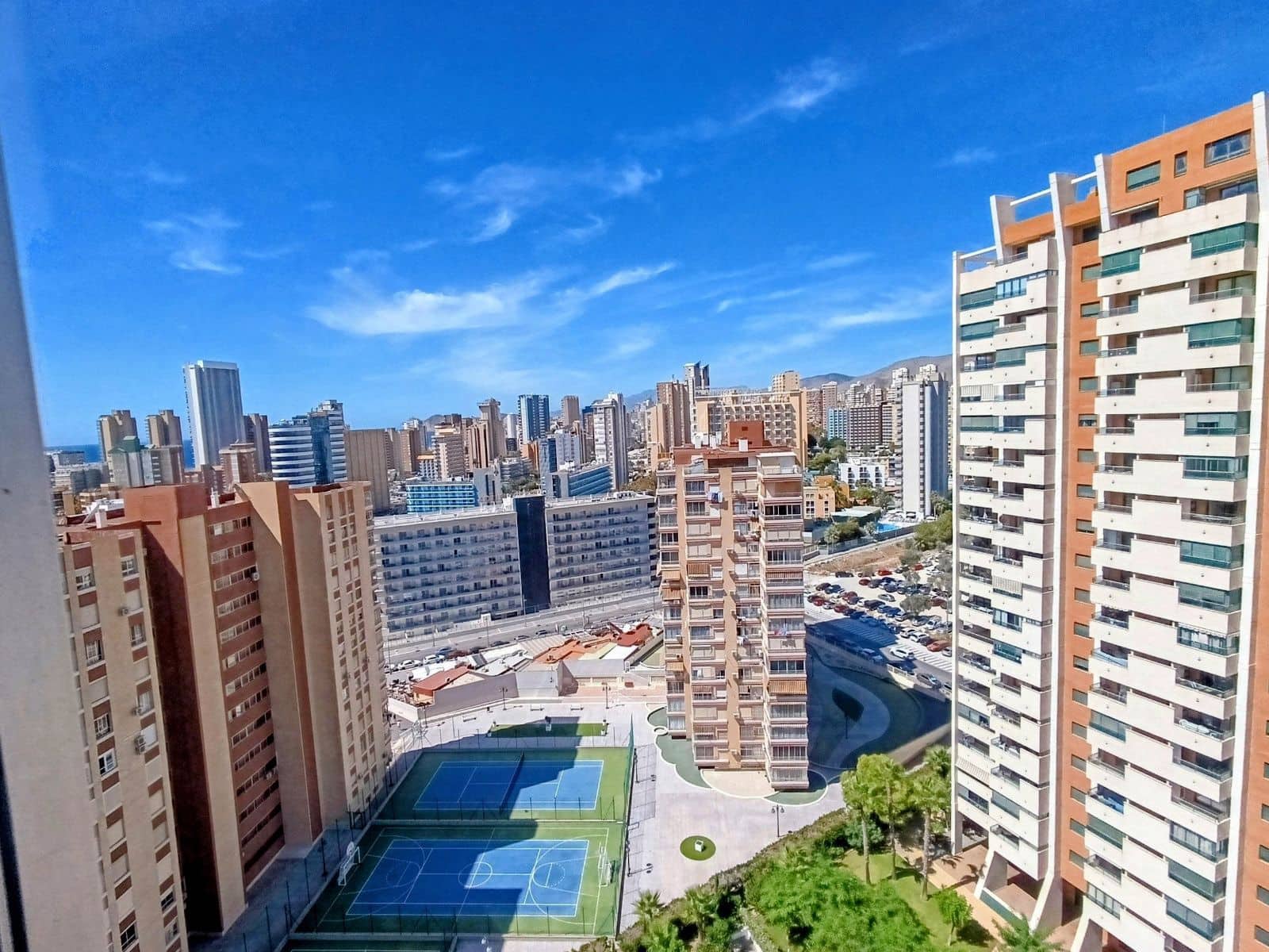 1 soveværelse Lejlighed til salg i Benidorm med swimmingpool garage - € 299.000 (Ref: 9221615)