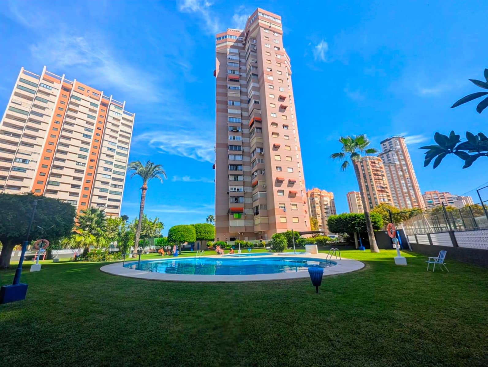 1 soveværelse Lejlighed til salg i Benidorm med swimmingpool garage - € 299.000 (Ref: 9221615)
