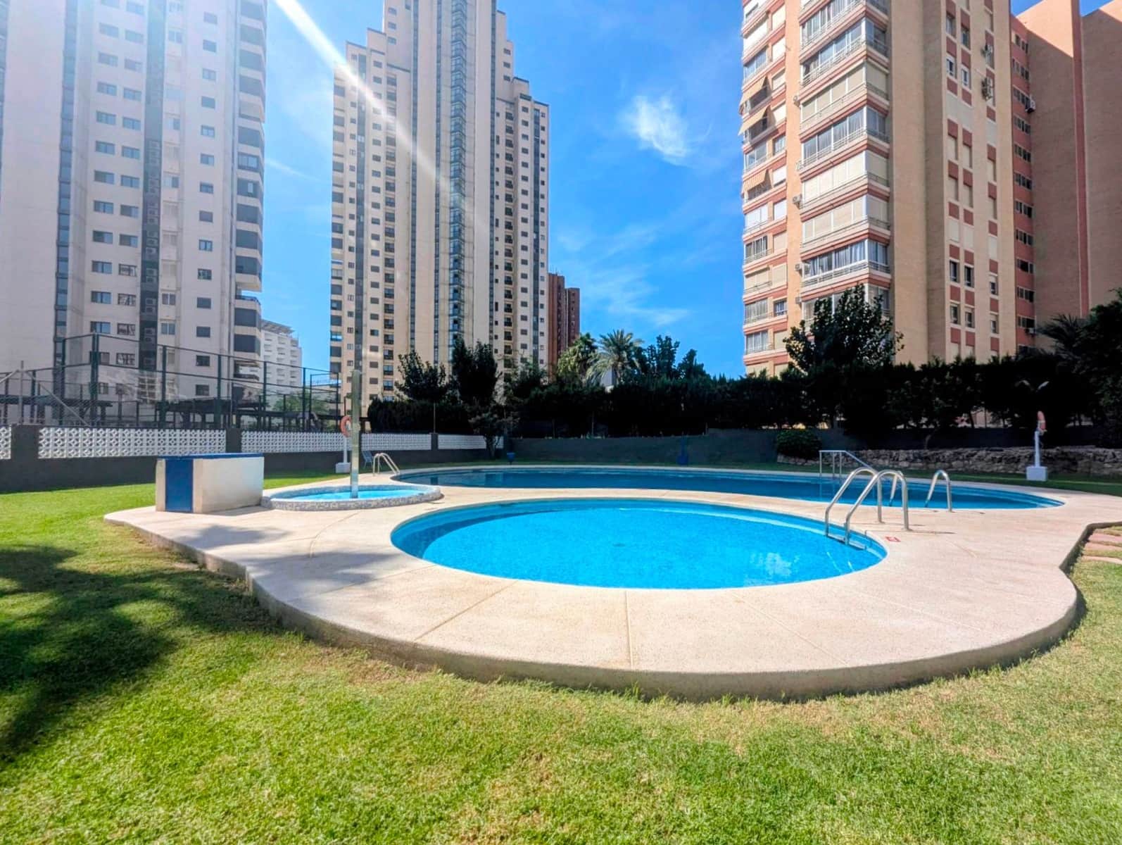 1 soveværelse Lejlighed til salg i Benidorm med swimmingpool garage - € 299.000 (Ref: 9221615)