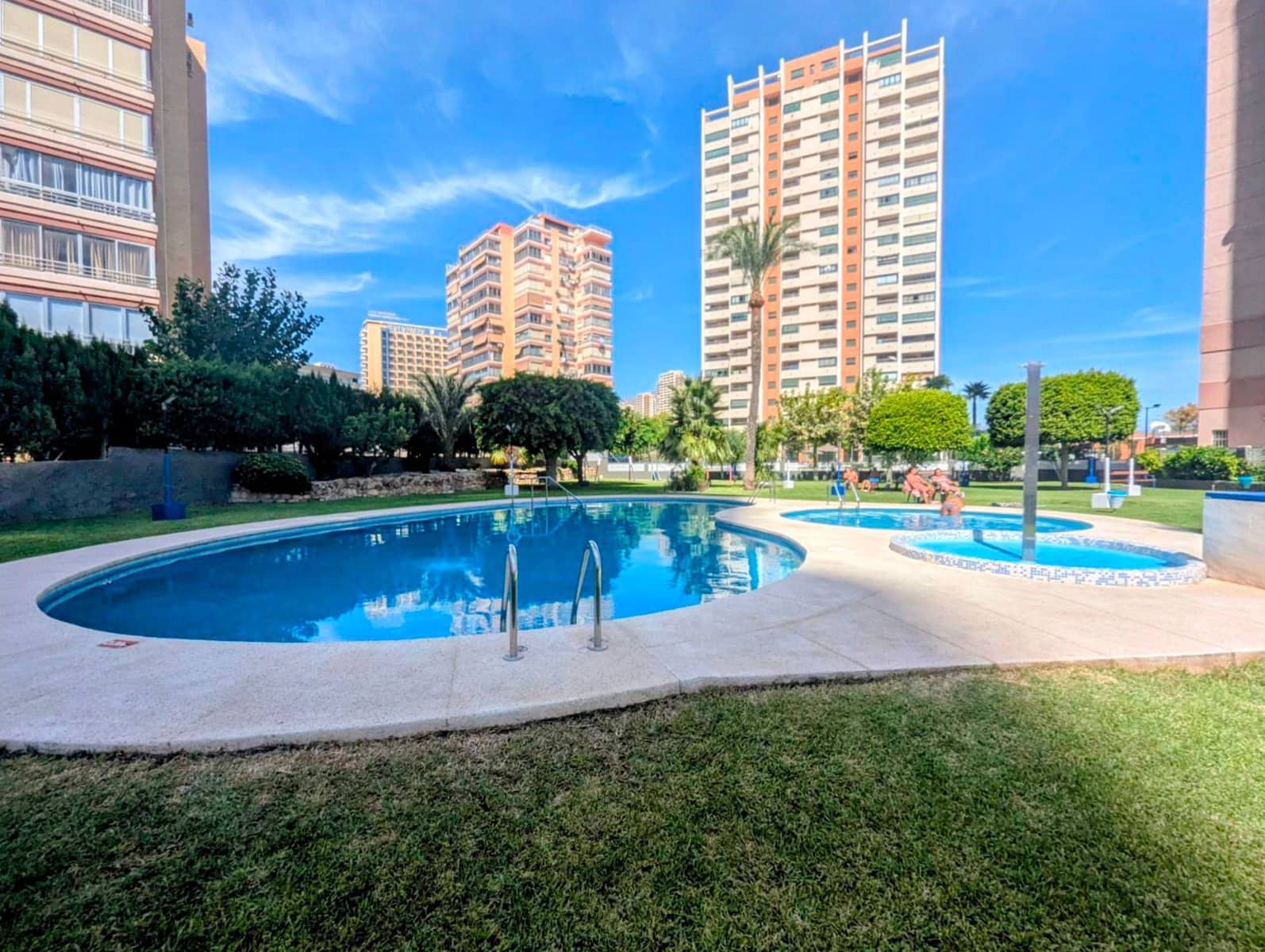 1 soveværelse Lejlighed til salg i Benidorm med swimmingpool garage - € 299.000 (Ref: 9221615)