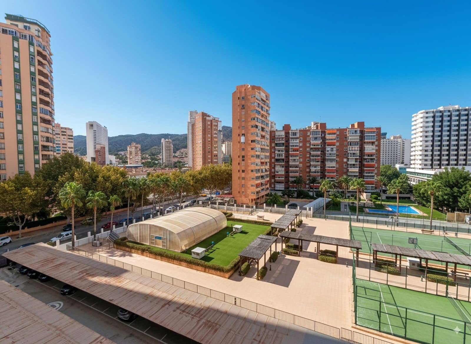 1 quarto Apartamento para venda em Benidorm com piscina garagem - 260 000 € (Ref: 9230261)