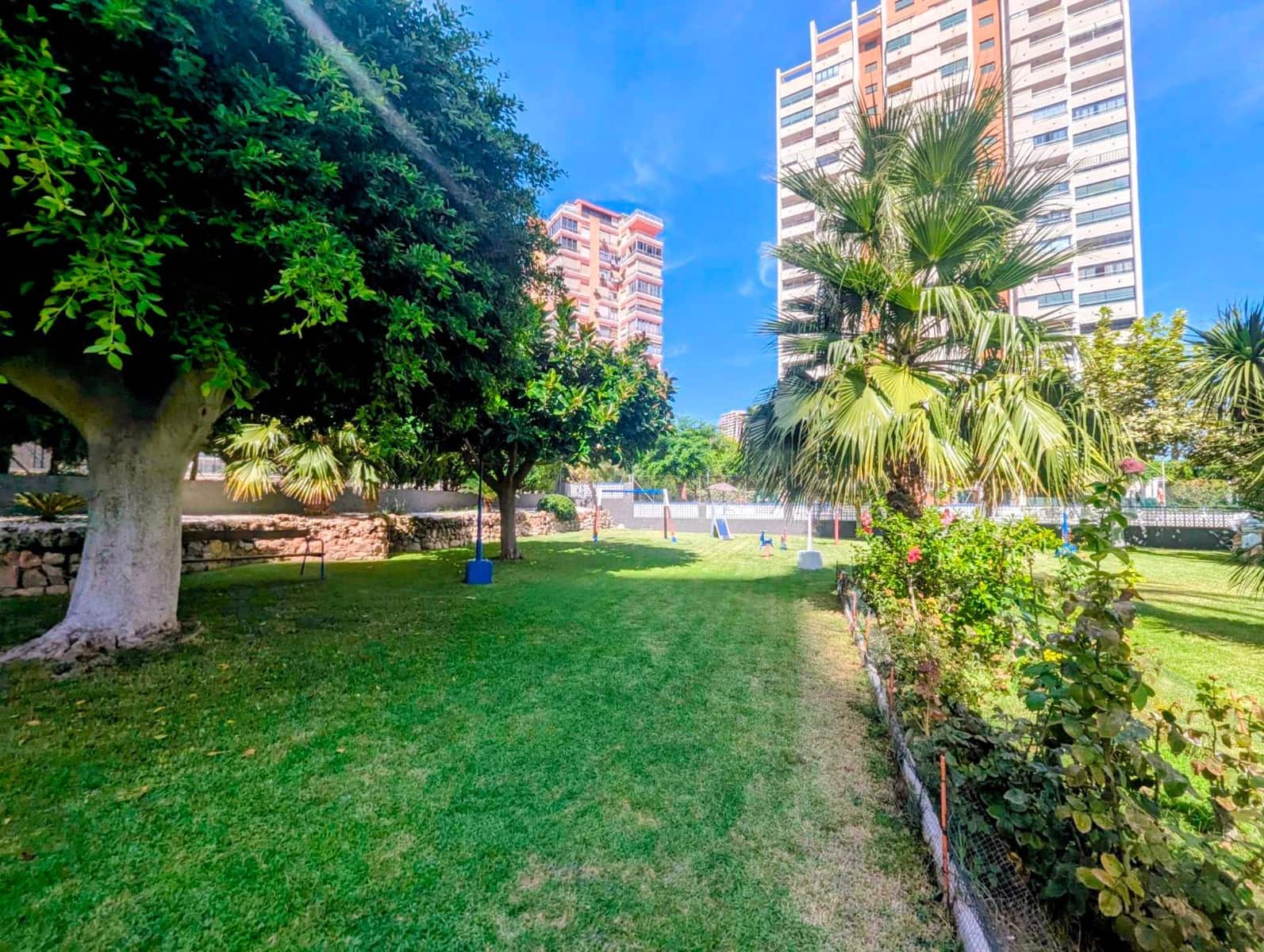 1 quarto Apartamento para venda em Benidorm com piscina garagem - 260 000 € (Ref: 9230261)