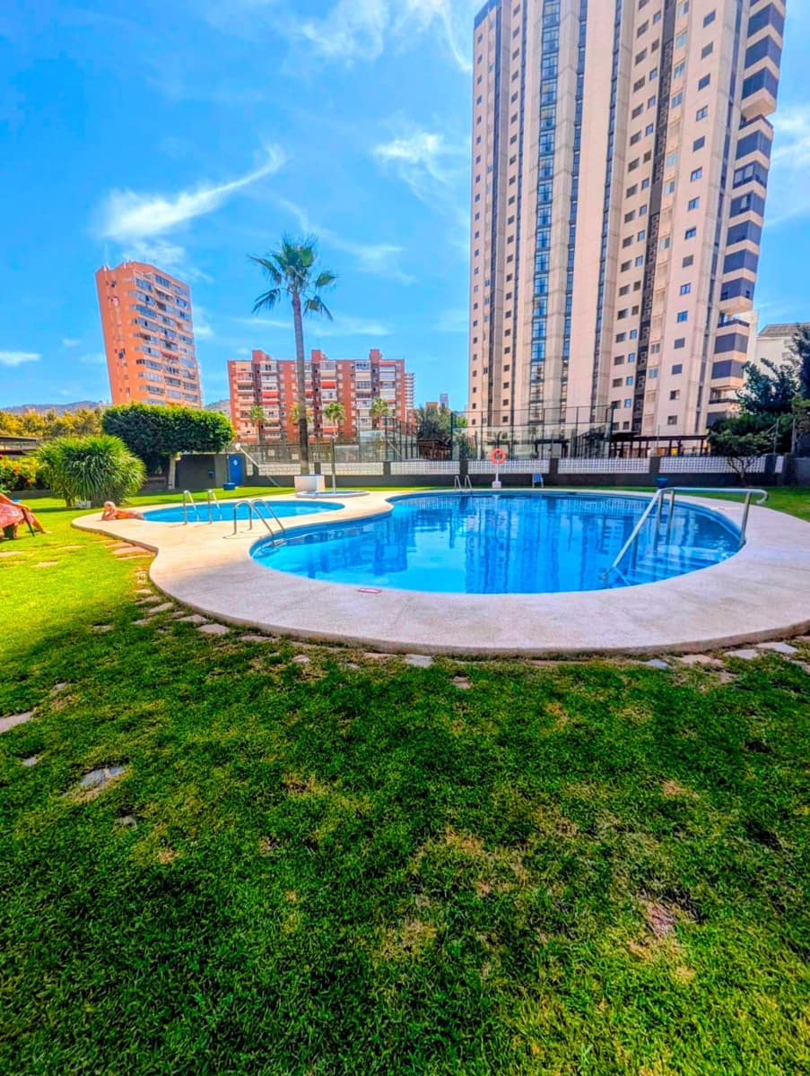2 soveværelse Lejlighed til salg i Benidorm med swimmingpool garage - € 290.000 (Ref: 9230262)