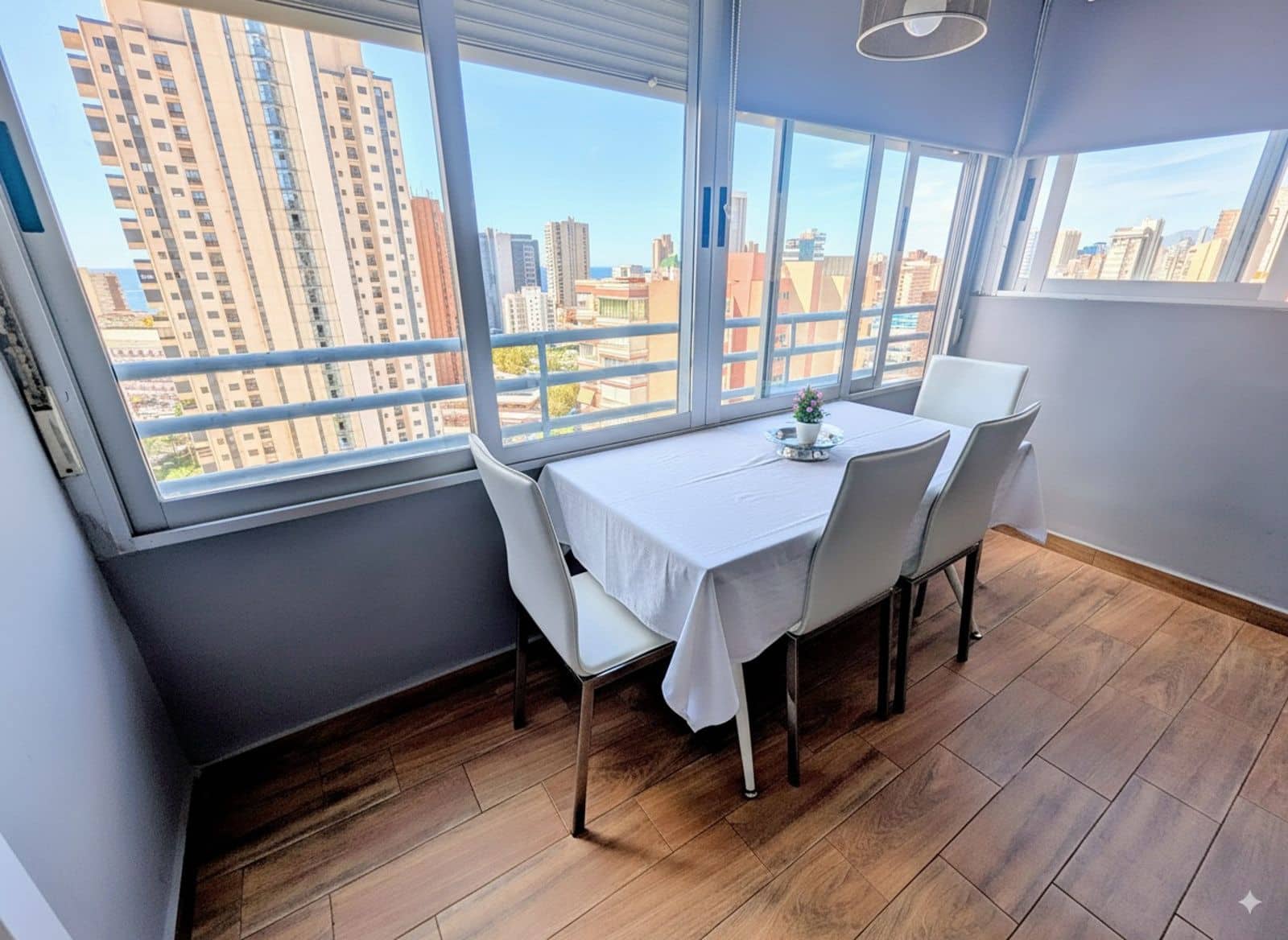 2 soveværelse Lejlighed til salg i Benidorm med swimmingpool garage - € 290.000 (Ref: 9230262)