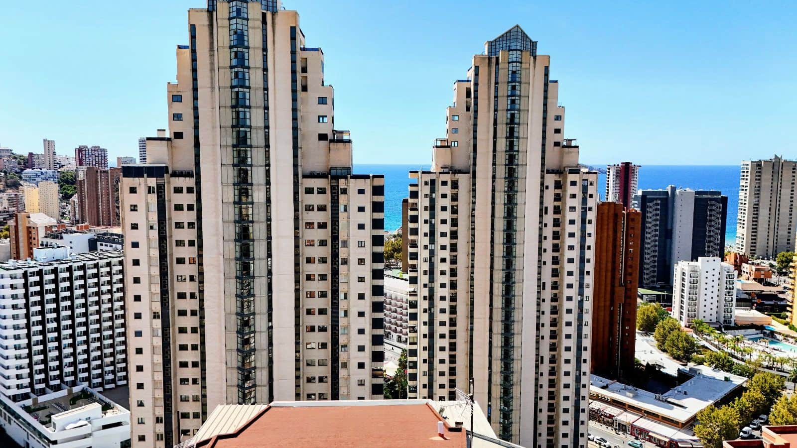 2 soveværelse Lejlighed til salg i Benidorm med swimmingpool garage - € 290.000 (Ref: 9230262)