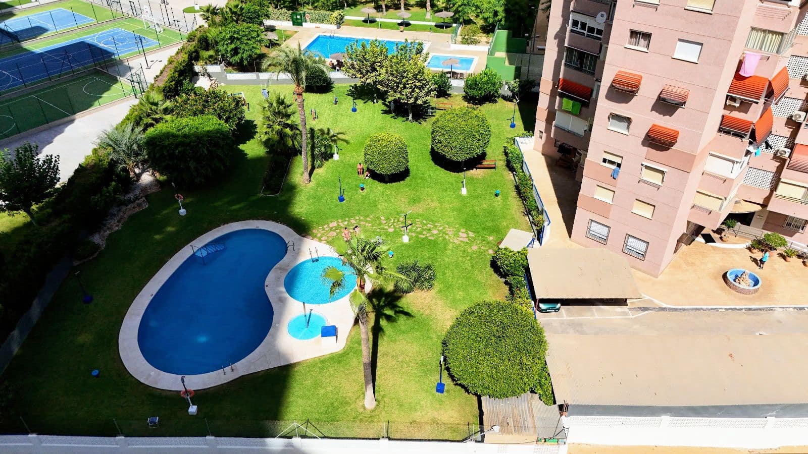 2 soveværelse Lejlighed til salg i Benidorm med swimmingpool garage - € 290.000 (Ref: 9230262)