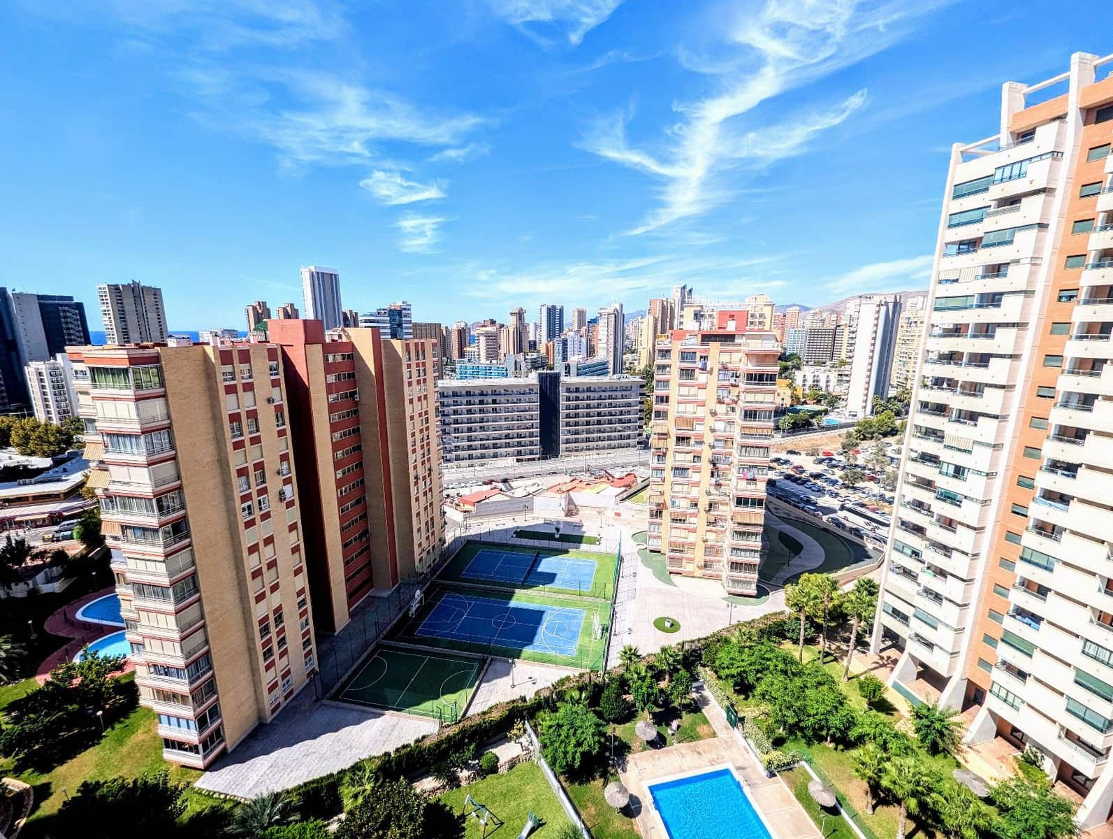 2 soveværelse Lejlighed til salg i Benidorm med swimmingpool garage - € 290.000 (Ref: 9230262)