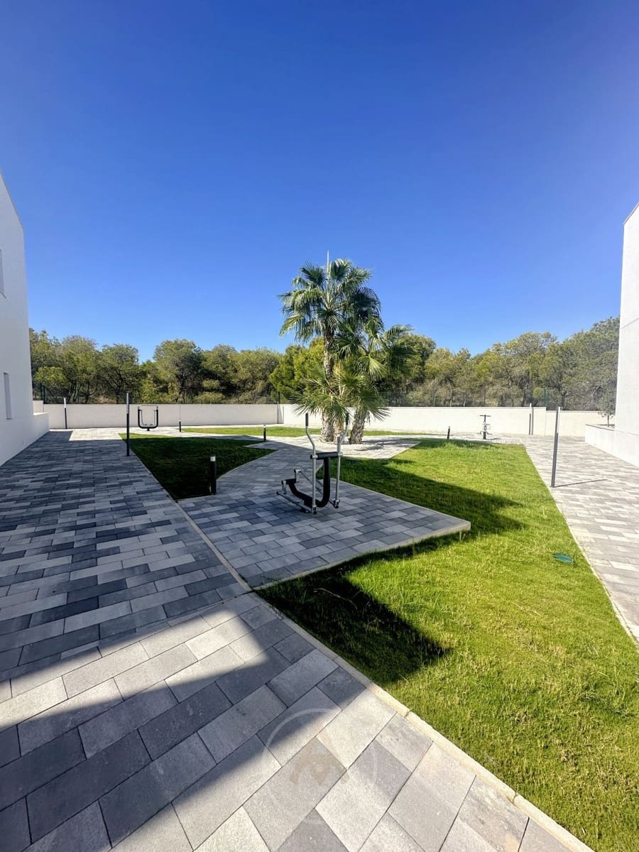 2 sypialnia Dom na sprzedaż w Torrevieja z basenem - 319 900 € (Ref: 9230732)