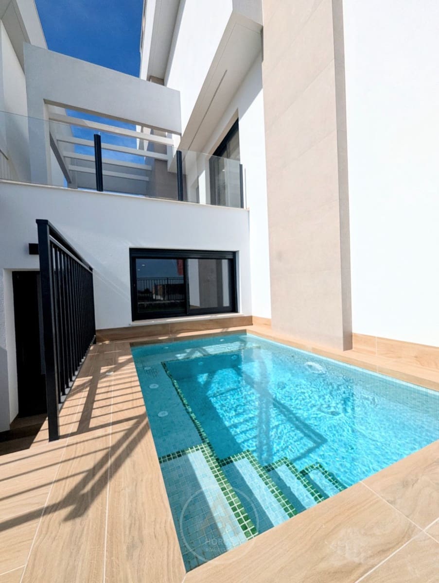 3 soveværelse Byhus til salg i Algorfa med swimmingpool - € 495.000 (Ref: 9235895)