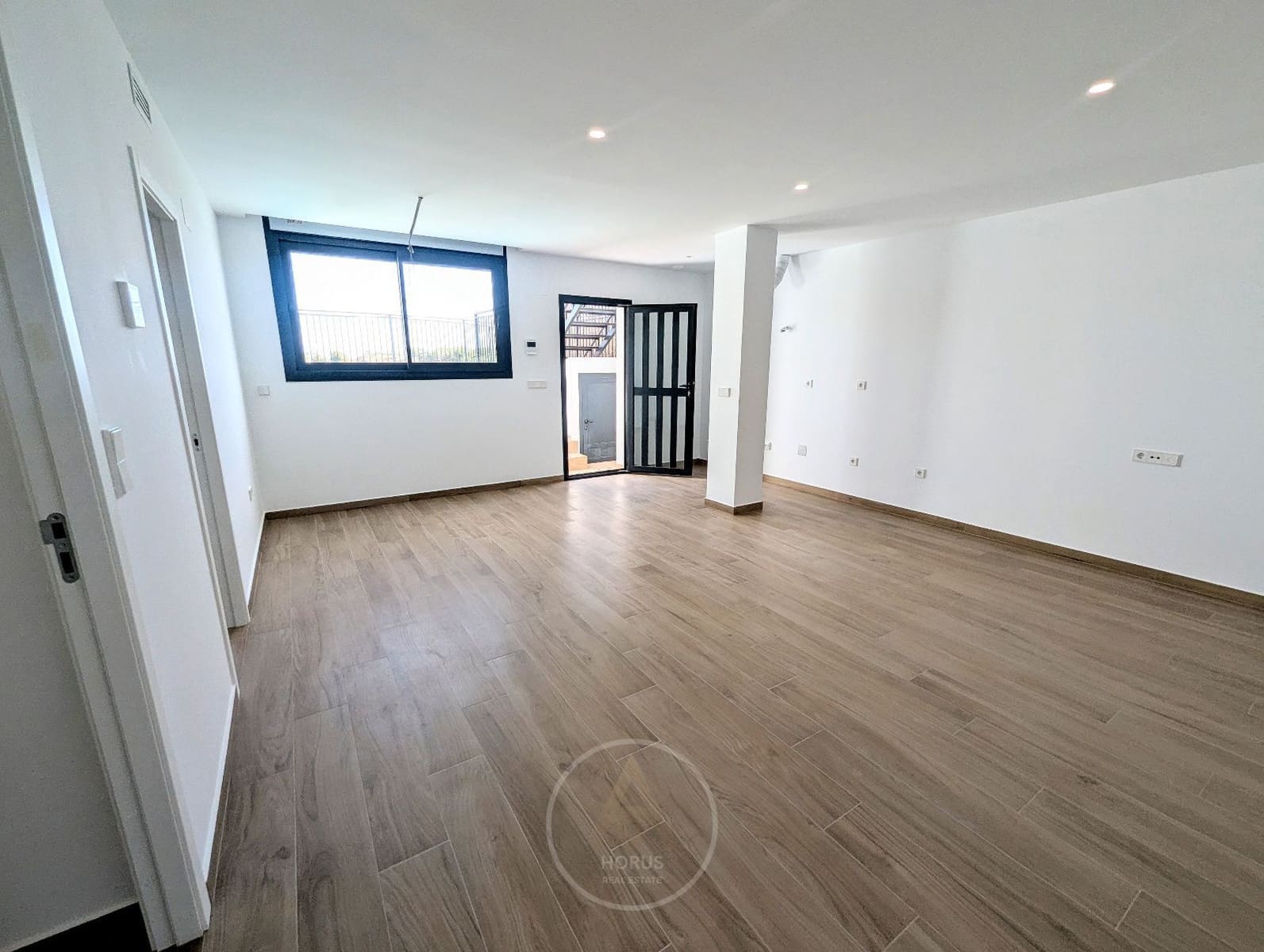 3 soveværelse Byhus til salg i Algorfa med swimmingpool - € 495.000 (Ref: 9235895)