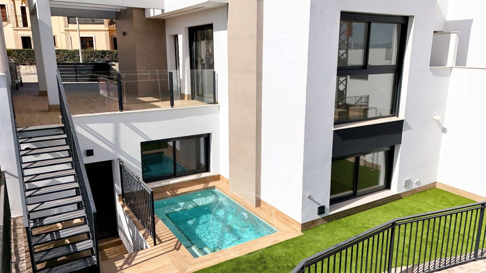 3 soveværelse Byhus til salg i Algorfa med swimmingpool - € 495.000 (Ref: 9235895)