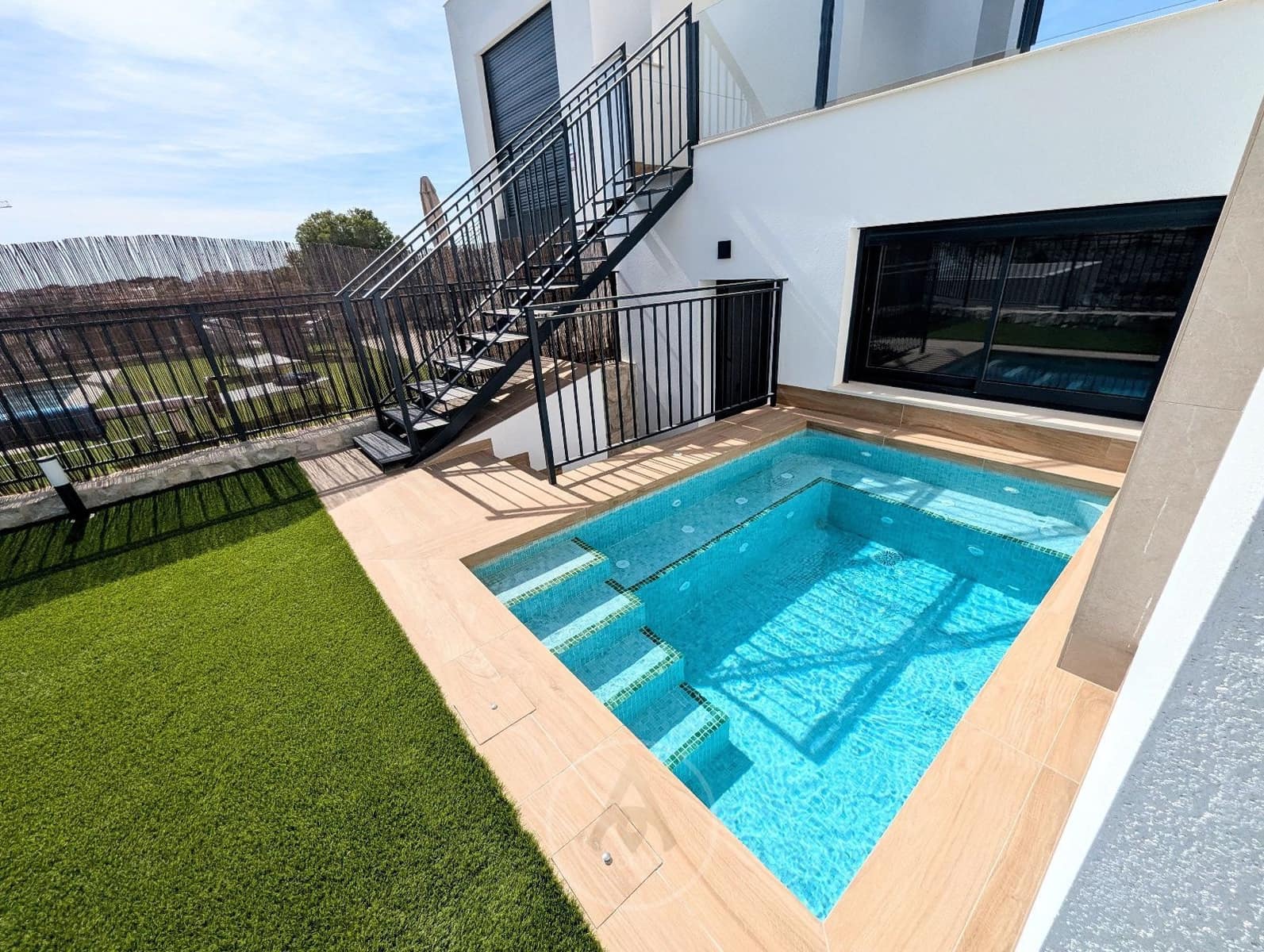 3 soveværelse Byhus til salg i Algorfa med swimmingpool - € 495.000 (Ref: 9235895)