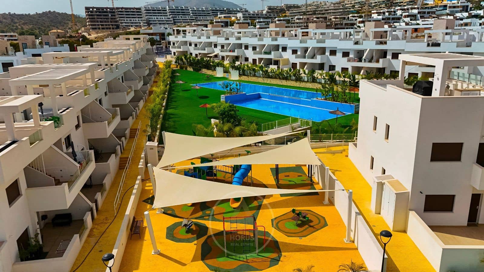 2 Zimmer Haus zu verkaufen in Finestrat mit Pool Garage - 334.900 € (Ref: 9246080)