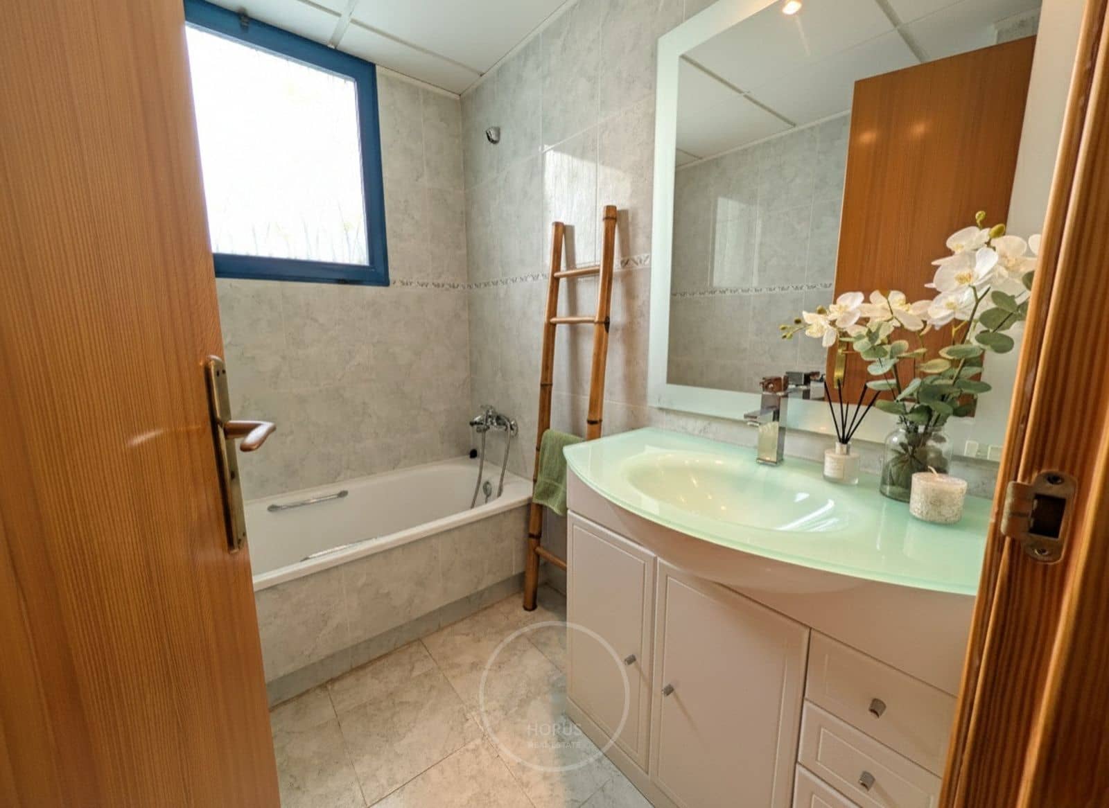 3 soveværelse Penthouse til salg i Benidorm med swimmingpool garage - € 390.000 (Ref: 9263876)